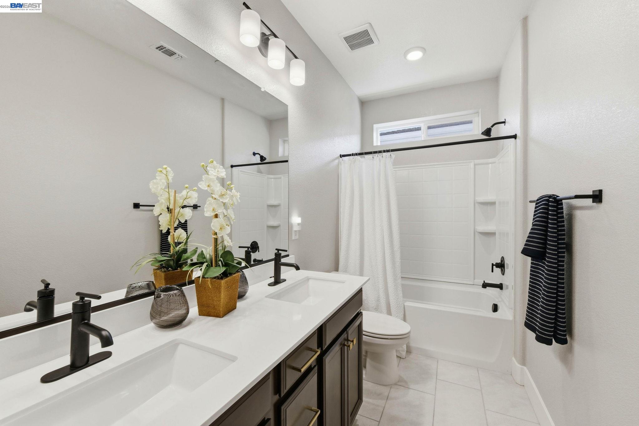 Detail Gallery Image 37 of 60 For 2965 Hazel Gaze St, Sacramento,  CA 95833 - 3 Beds | 3 Baths