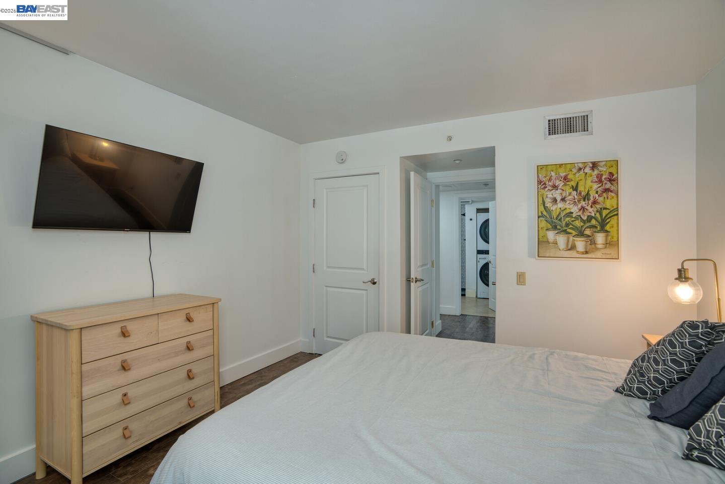 Detail Gallery Image 11 of 22 For 500 N St #205,  Sacramento,  CA 95814 - 2 Beds | 2 Baths