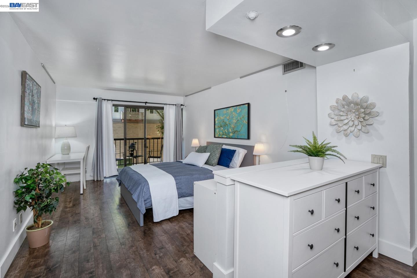 Detail Gallery Image 14 of 22 For 500 N St #205,  Sacramento,  CA 95814 - 2 Beds | 2 Baths
