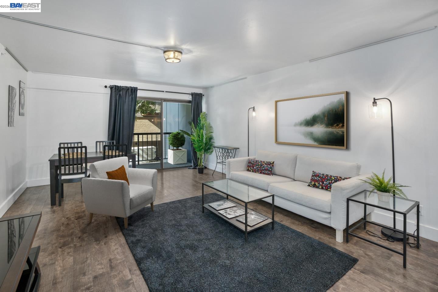 Detail Gallery Image 8 of 22 For 500 N St #205,  Sacramento,  CA 95814 - 2 Beds | 2 Baths