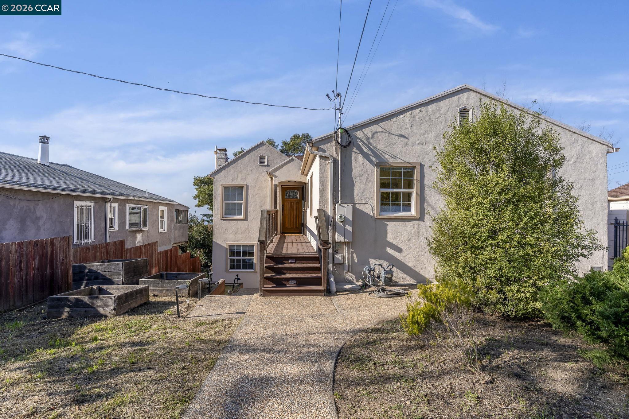 Front Image Thumbnail for CC41124031