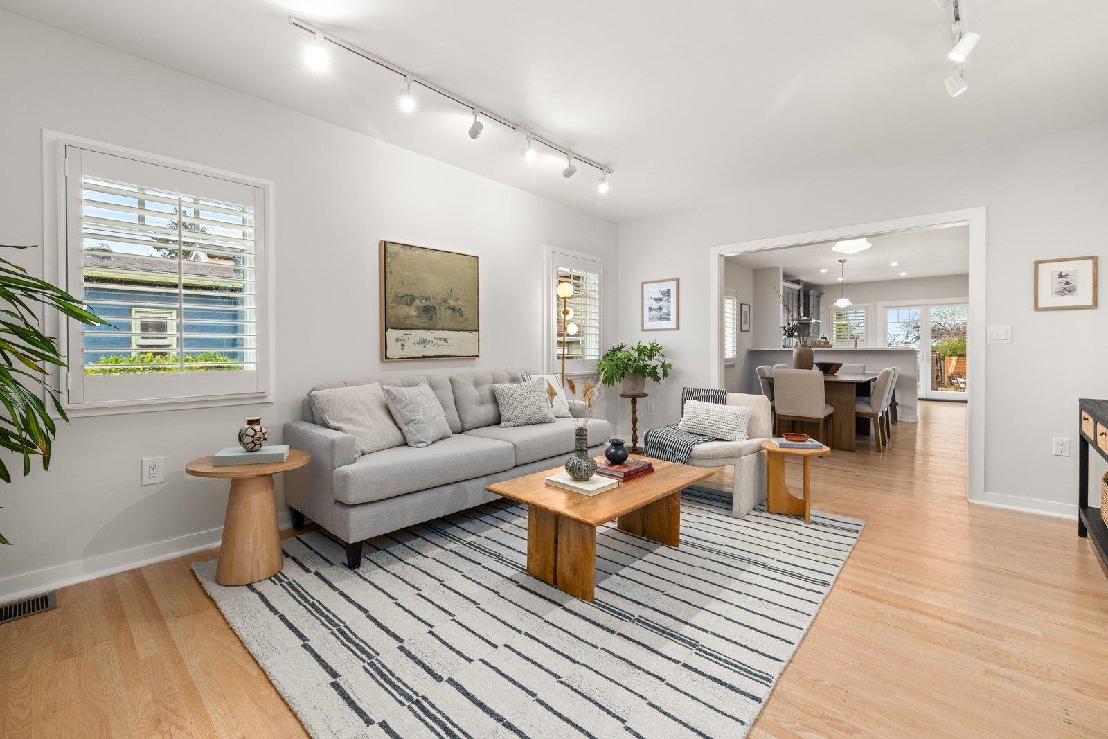 Detail Gallery Image 3 of 56 For 1360 Acton St, Berkeley,  CA 94706 - 3 Beds | 2 Baths