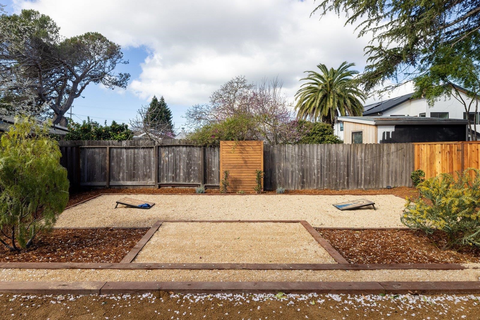 Detail Gallery Image 37 of 56 For 1360 Acton St, Berkeley,  CA 94706 - 3 Beds | 2 Baths