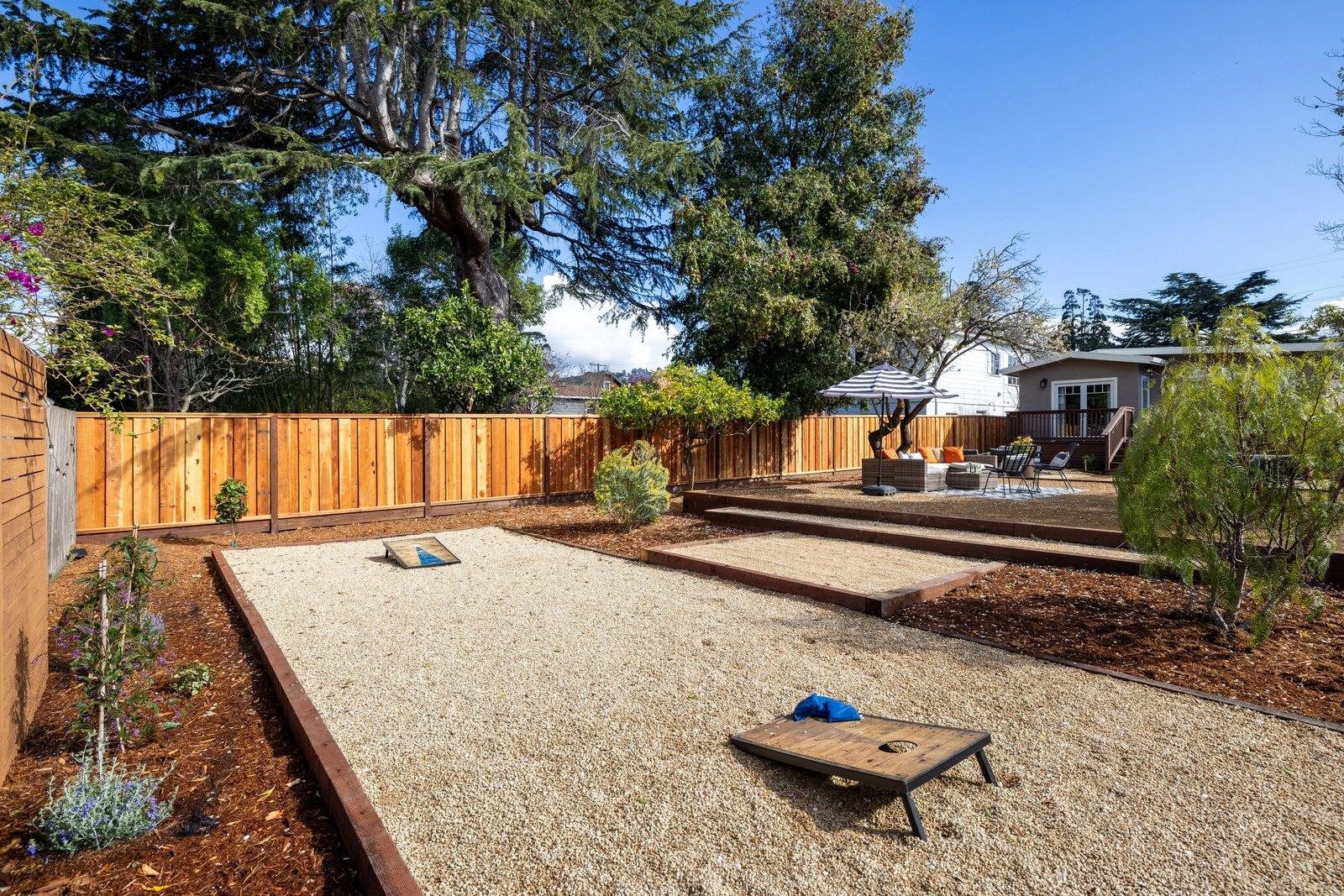 Detail Gallery Image 38 of 56 For 1360 Acton St, Berkeley,  CA 94706 - 3 Beds | 2 Baths