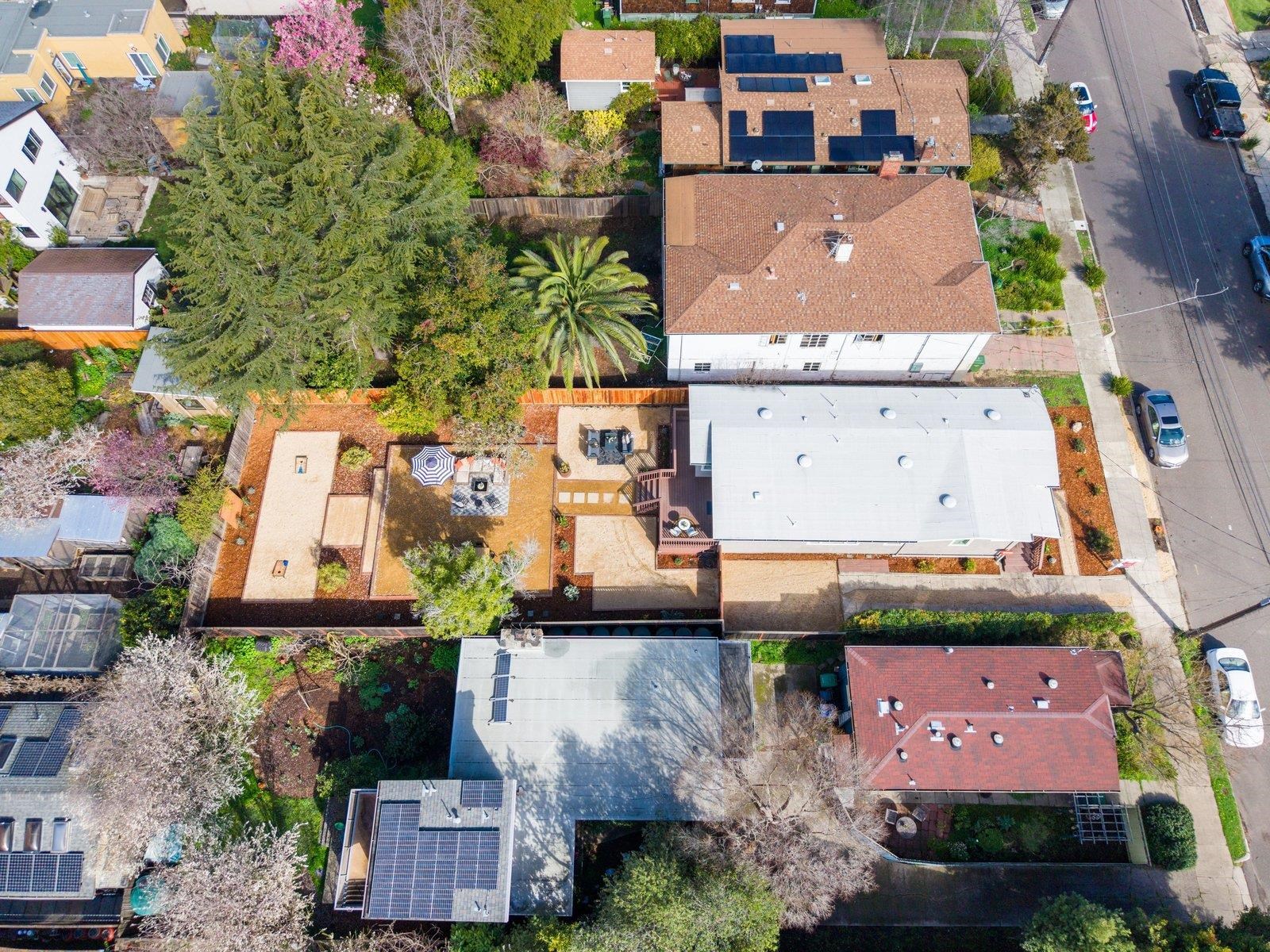 Detail Gallery Image 46 of 56 For 1360 Acton St, Berkeley,  CA 94706 - 3 Beds | 2 Baths