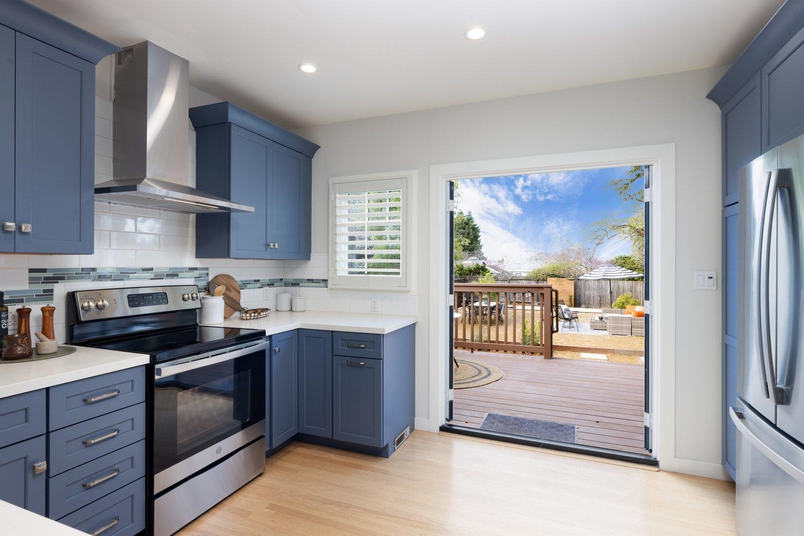 Detail Gallery Image 10 of 56 For 1360 Acton St, Berkeley,  CA 94706 - 3 Beds | 2 Baths