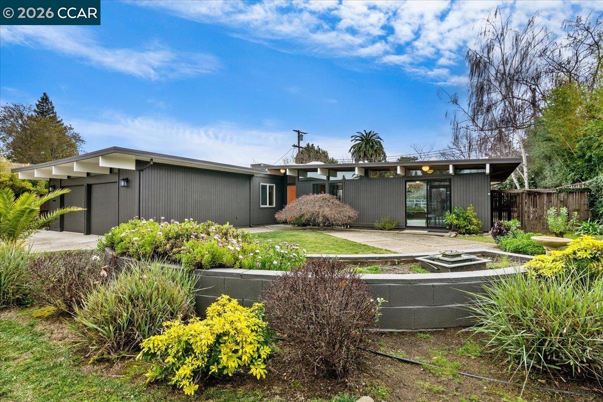 Front Image Thumbnail for CC41124036