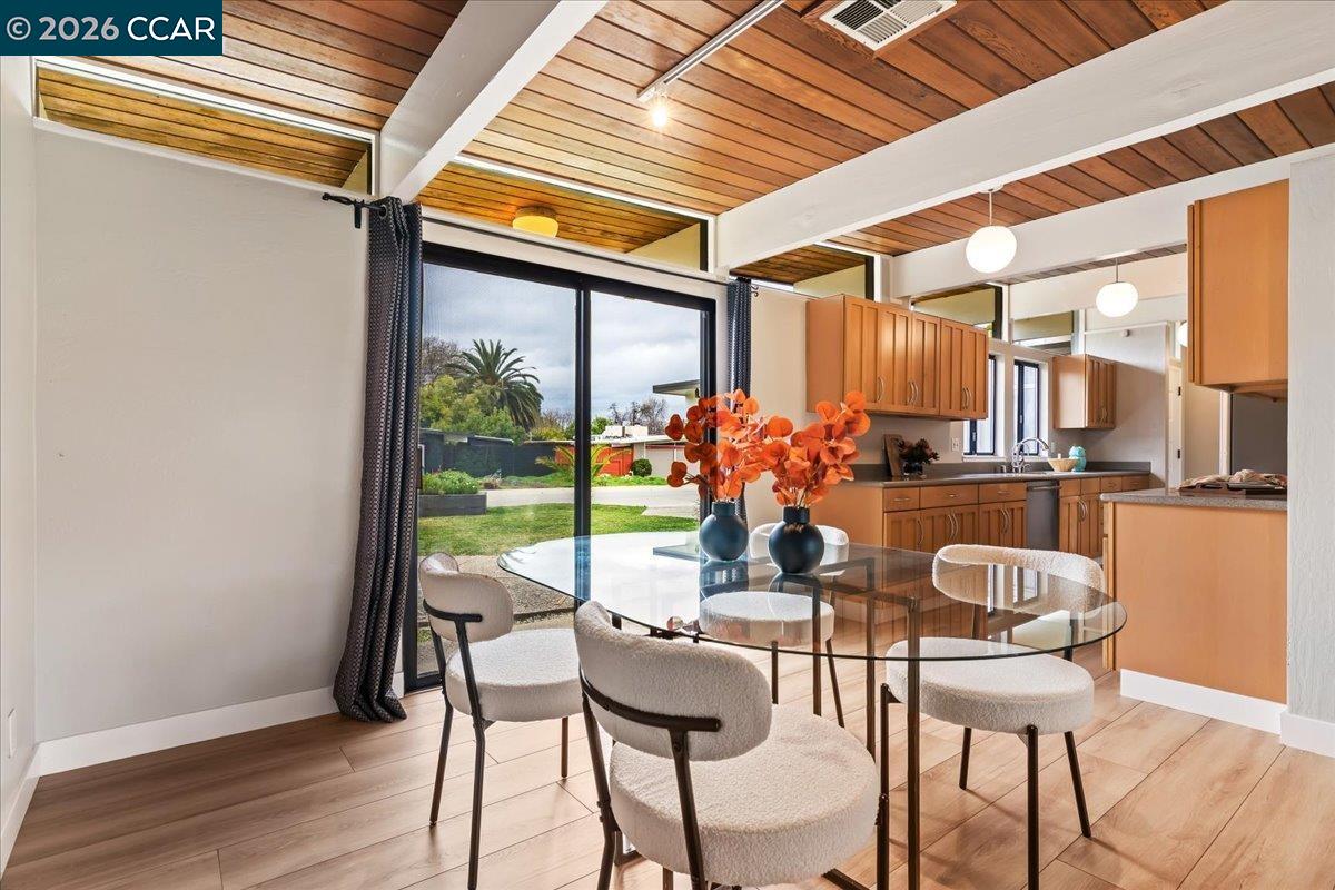 Detail Gallery Image 11 of 36 For 289 El Divisadero Ave, Walnut Creek,  CA 94598 - 4 Beds | 2 Baths