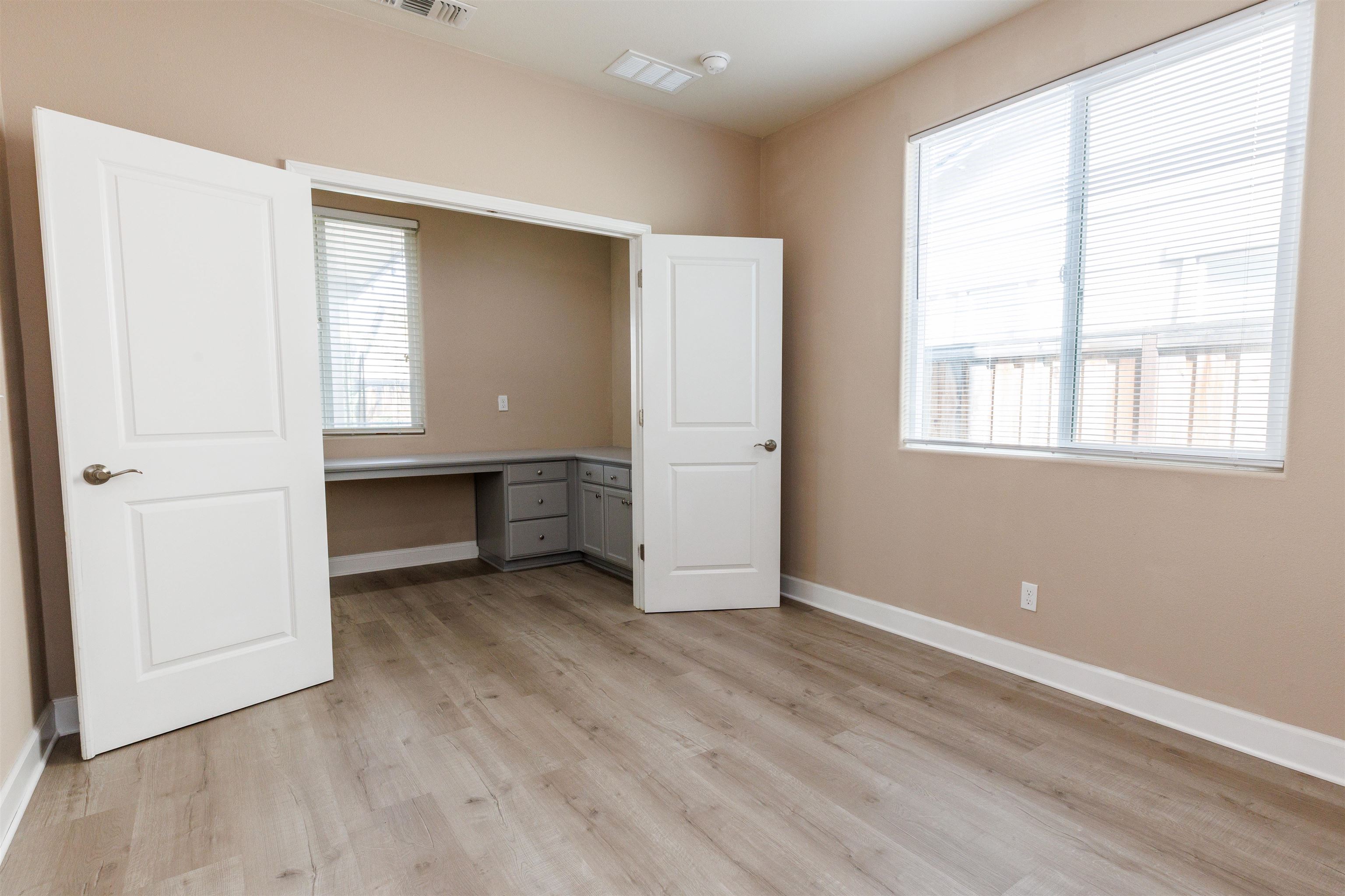 Detail Gallery Image 10 of 19 For 967 Dainty Ave, Brentwood,  CA 94513 - 5 Beds | 4 Baths