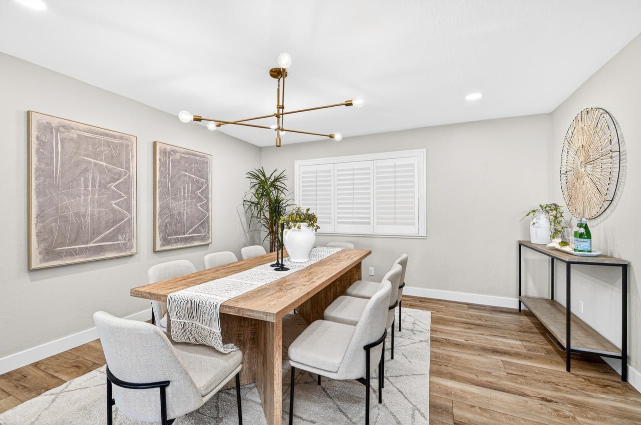 Detail Gallery Image 4 of 49 For 2215 Sherry Ct, Livermore,  CA 94550 - 4 Beds | 3 Baths