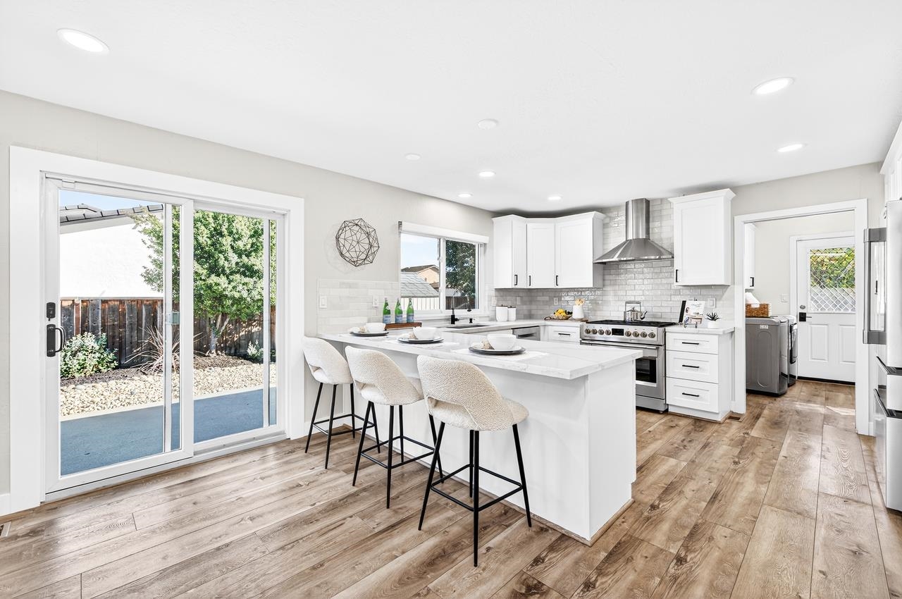 Detail Gallery Image 9 of 49 For 2215 Sherry Ct, Livermore,  CA 94550 - 4 Beds | 3 Baths