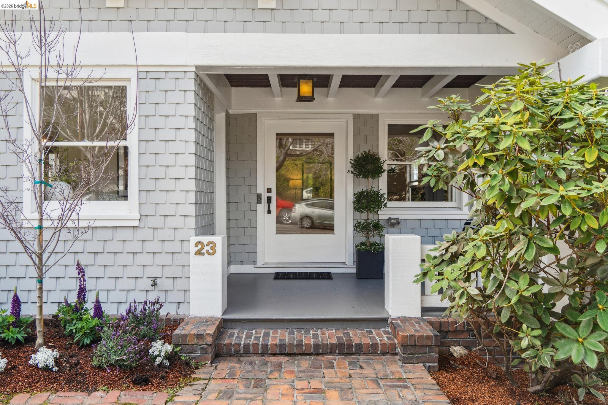 Detail Gallery Image 2 of 60 For 23 Monte Avenue, Piedmont,  CA 94611 - 4 Beds | 4 Baths