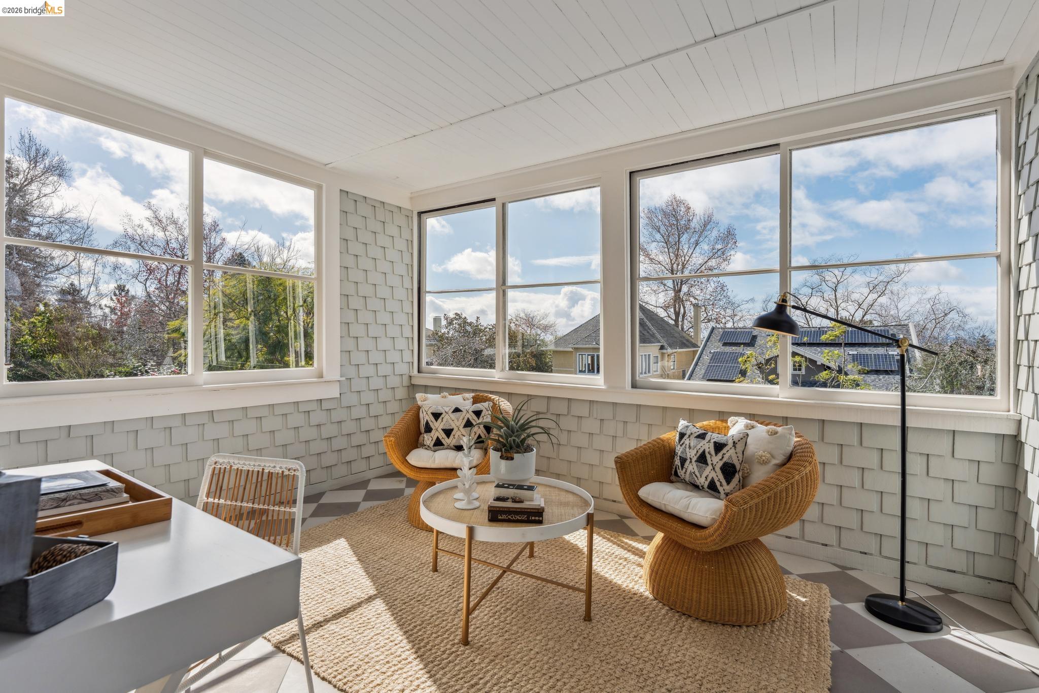 Detail Gallery Image 22 of 60 For 23 Monte Avenue, Piedmont,  CA 94611 - 4 Beds | 4 Baths