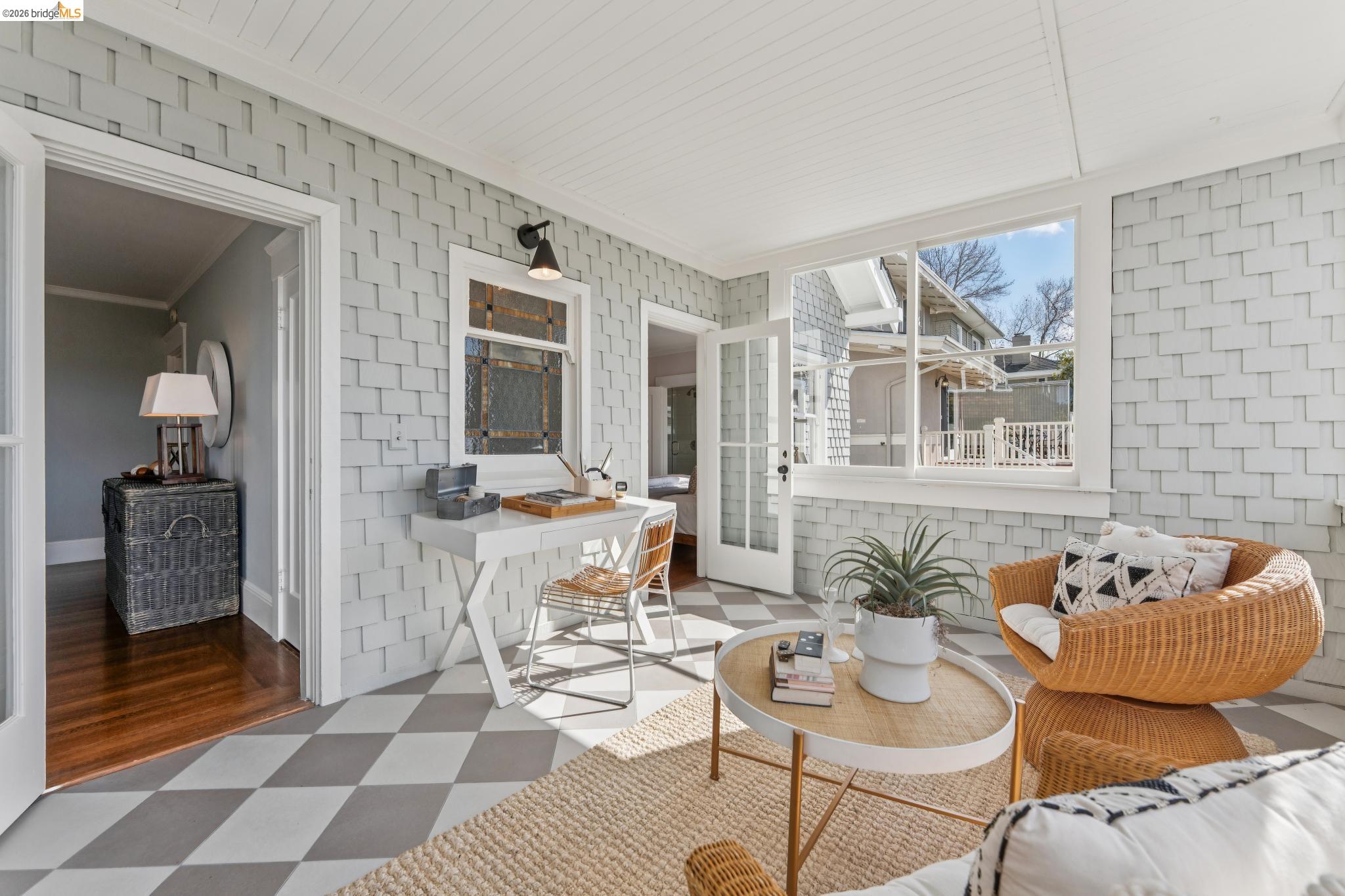 Detail Gallery Image 23 of 60 For 23 Monte Avenue, Piedmont,  CA 94611 - 4 Beds | 4 Baths