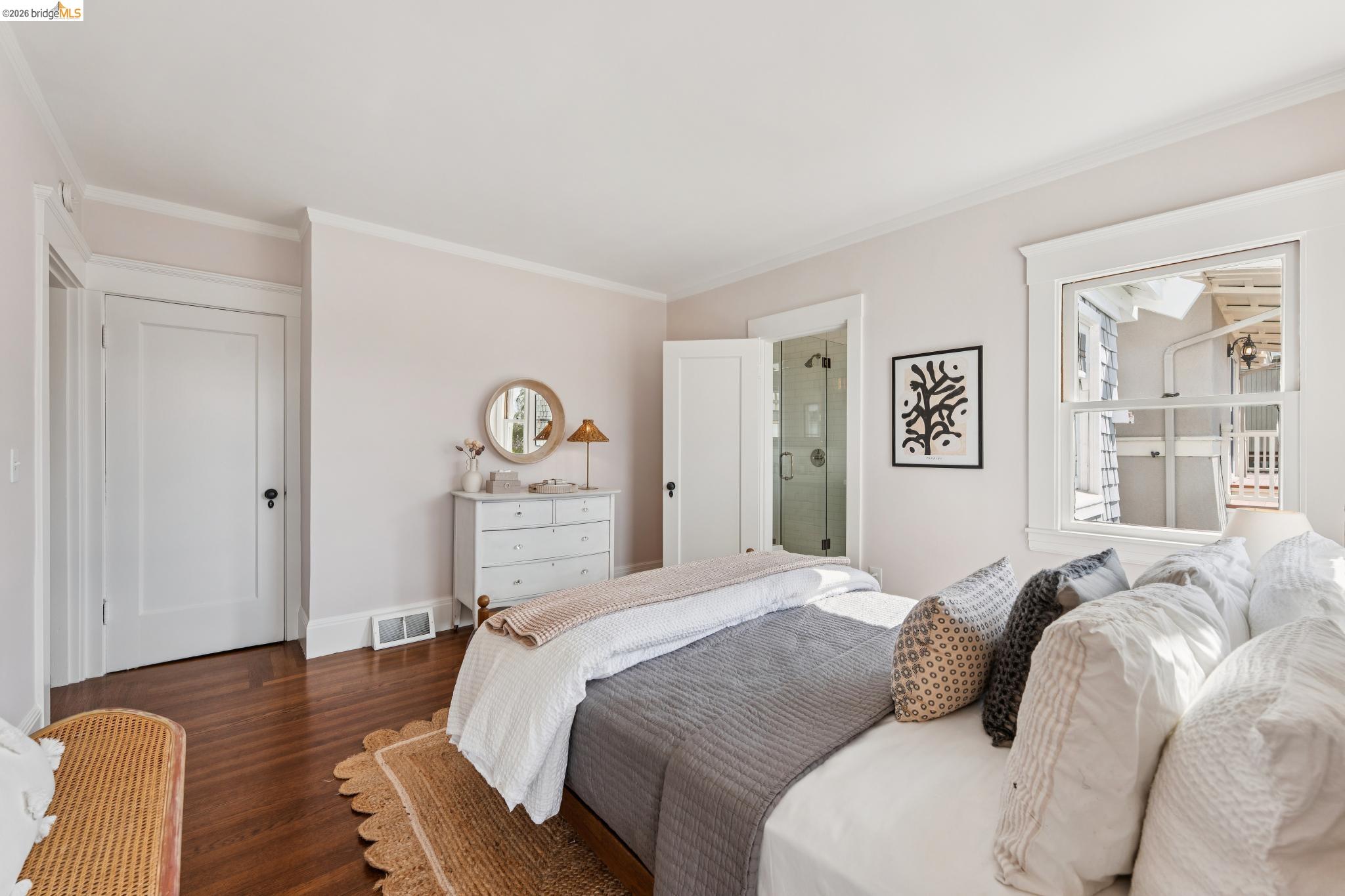 Detail Gallery Image 24 of 60 For 23 Monte Avenue, Piedmont,  CA 94611 - 4 Beds | 4 Baths