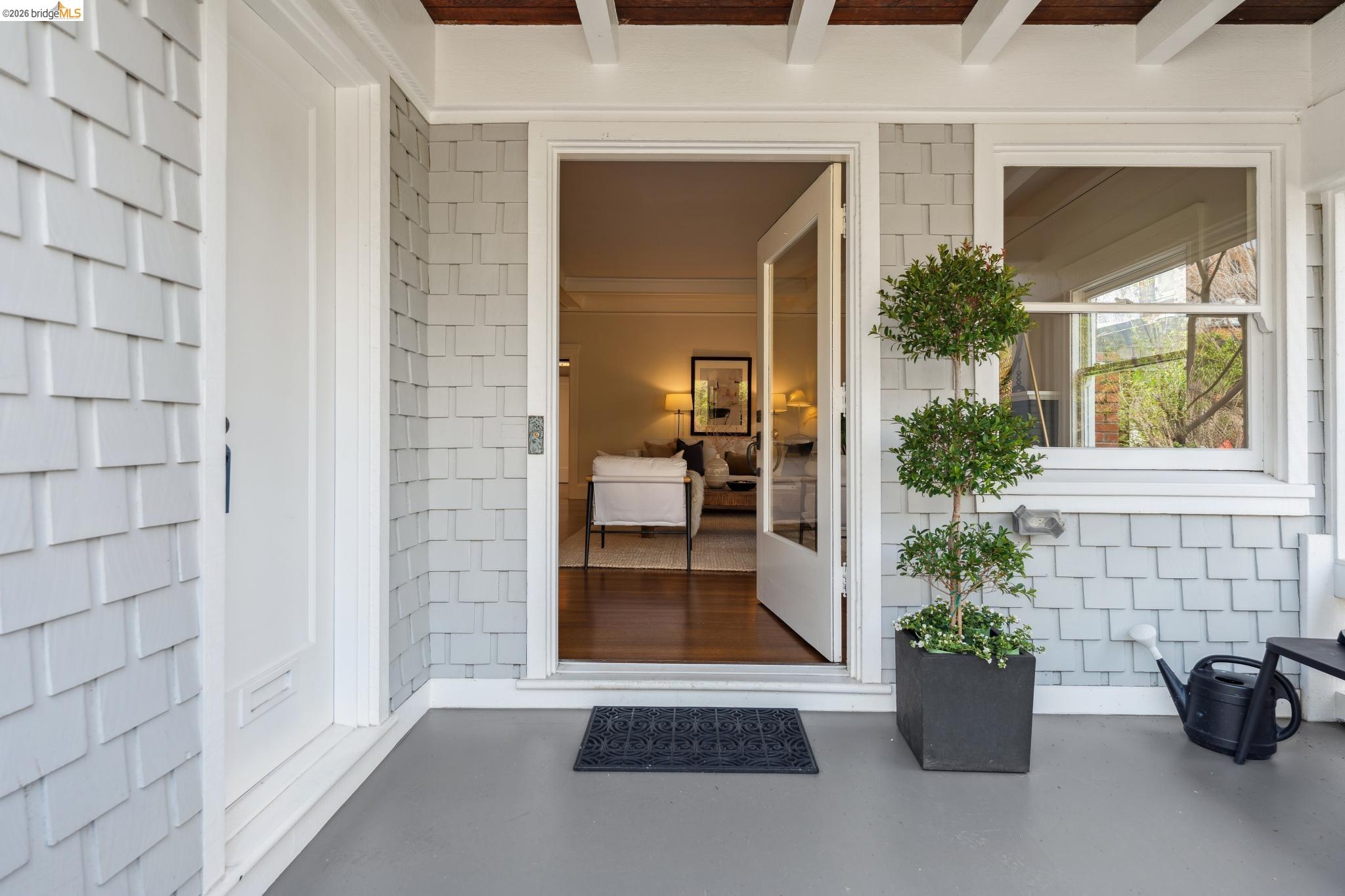 Detail Gallery Image 4 of 60 For 23 Monte Avenue, Piedmont,  CA 94611 - 4 Beds | 4 Baths