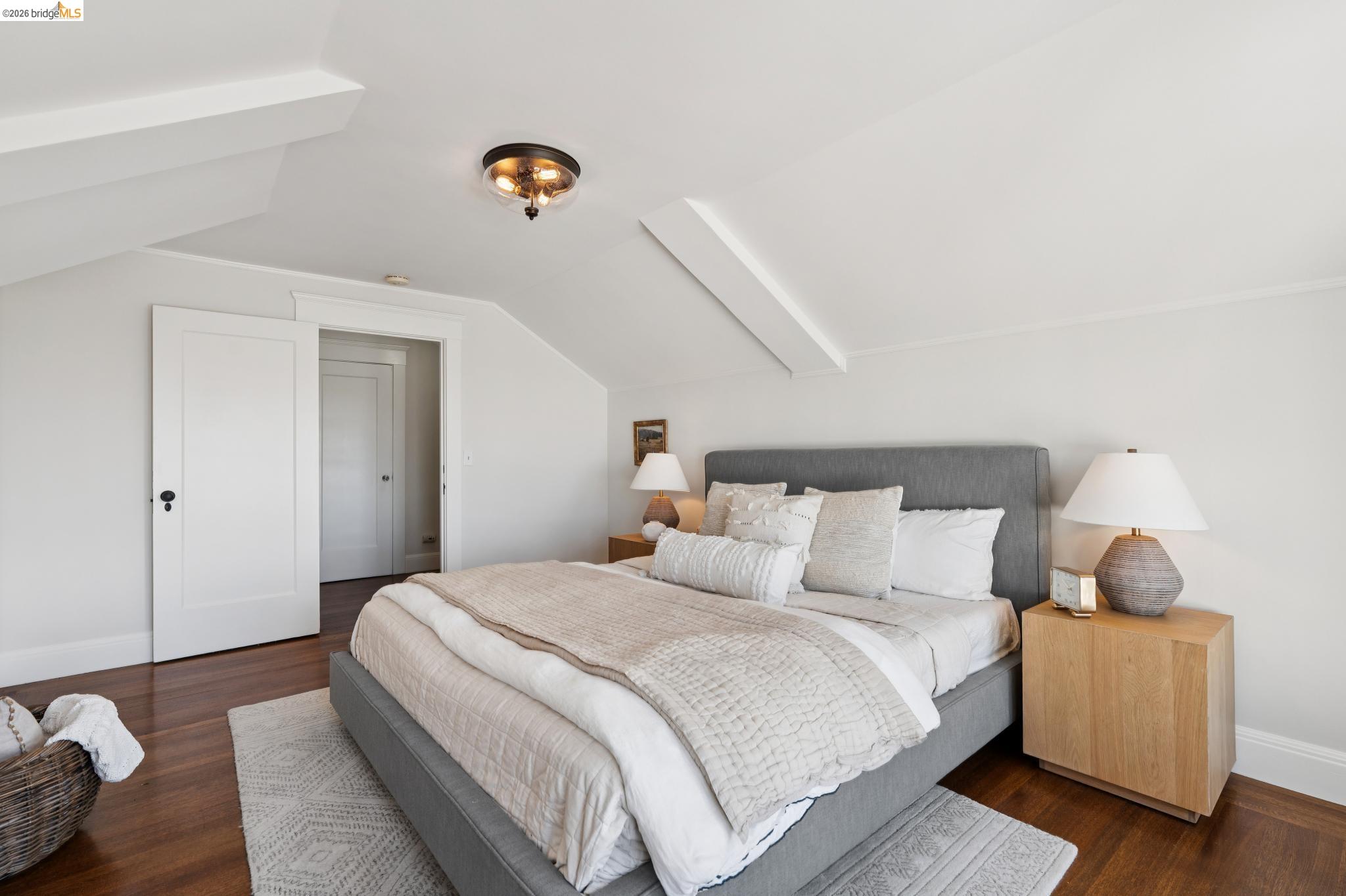 Detail Gallery Image 33 of 60 For 23 Monte Avenue, Piedmont,  CA 94611 - 4 Beds | 4 Baths