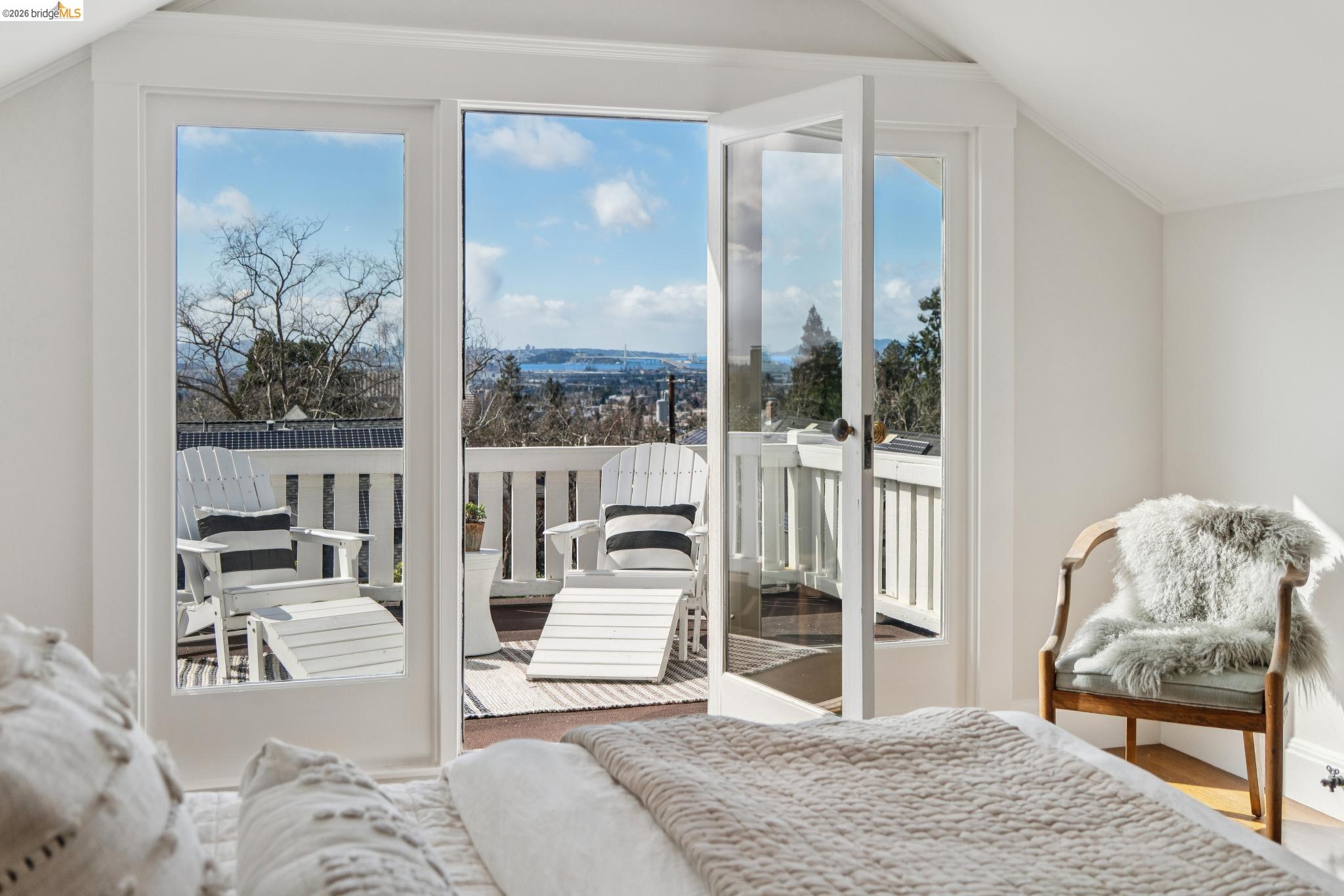 Detail Gallery Image 34 of 60 For 23 Monte Avenue, Piedmont,  CA 94611 - 4 Beds | 4 Baths