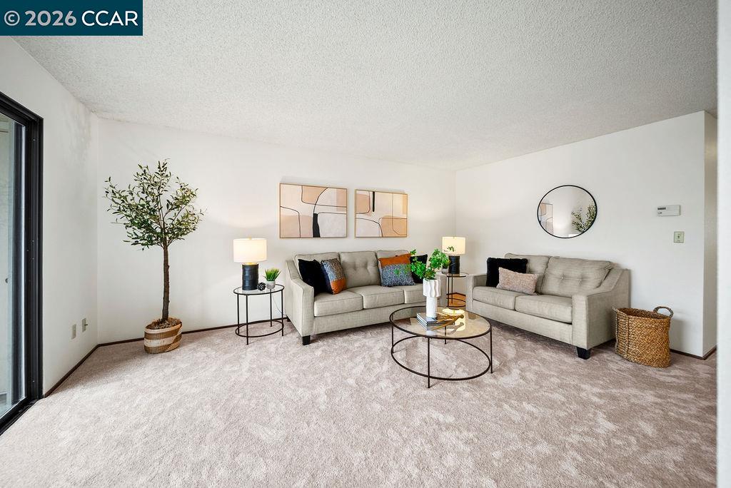 Photo #3: 41124042 Listing: Photo #3