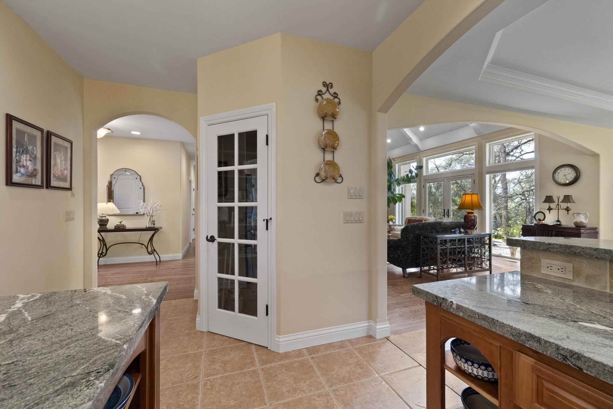 Detail Gallery Image 19 of 45 For 18558 Olov Rd, Sonora,  CA 95370 - 3 Beds | 2/1 Baths