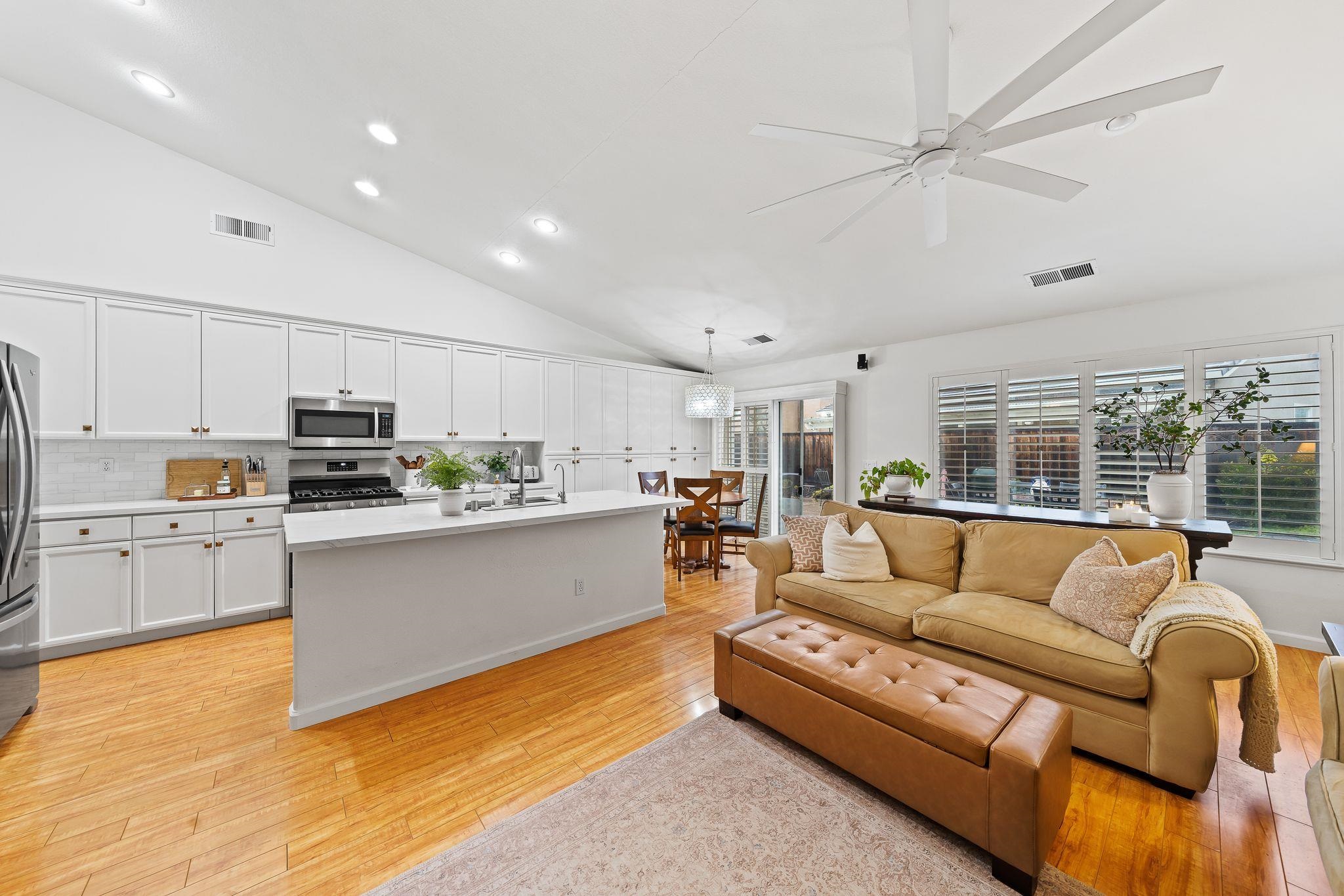 Detail Gallery Image 10 of 50 For 512 Red Rome Ln, Brentwood,  CA 94513 - 4 Beds | 2 Baths