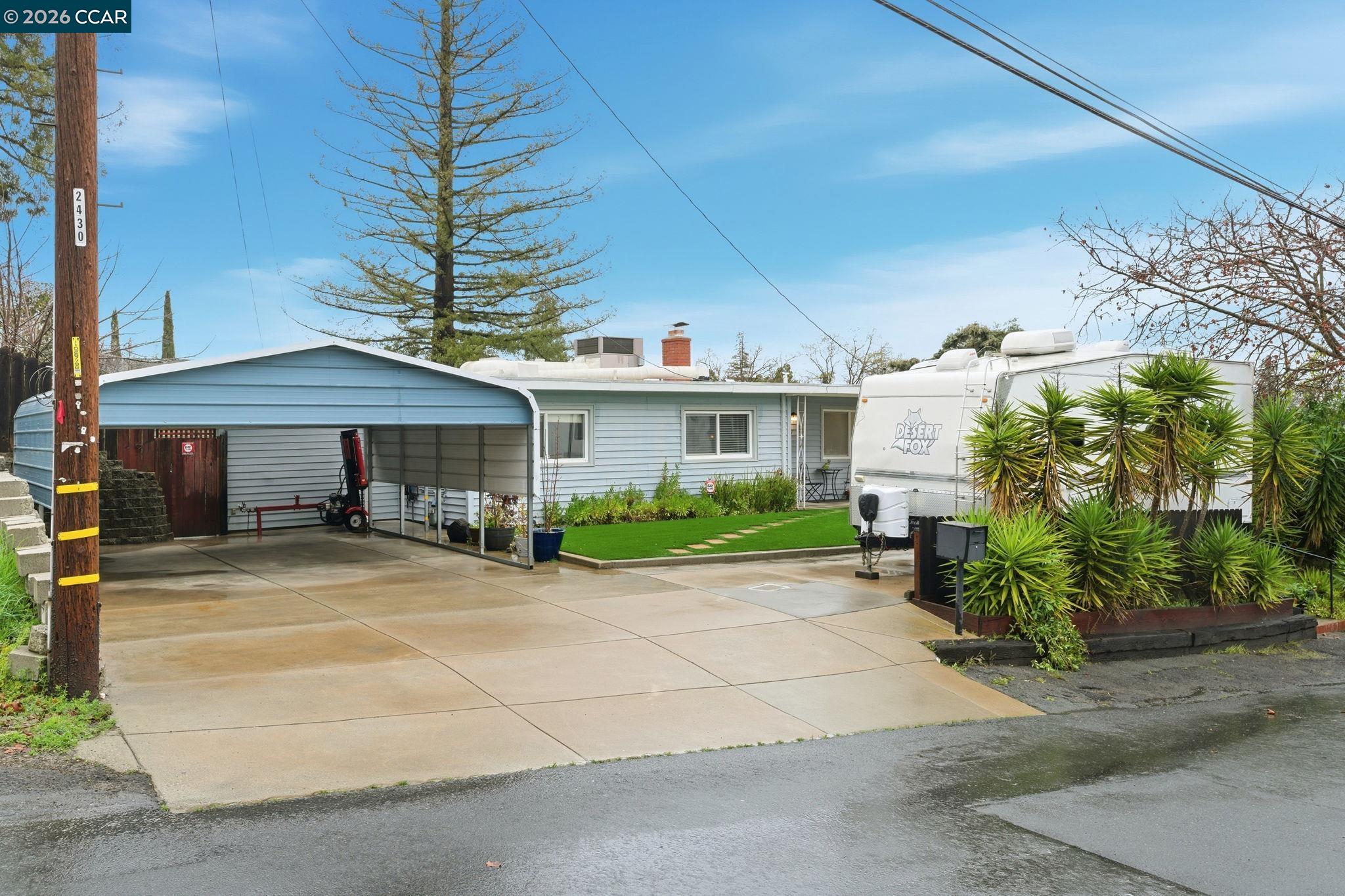 Detail Gallery Image 2 of 42 For 9 Morello Heights Dr, Martinez,  CA 94553 - 3 Beds | 2 Baths