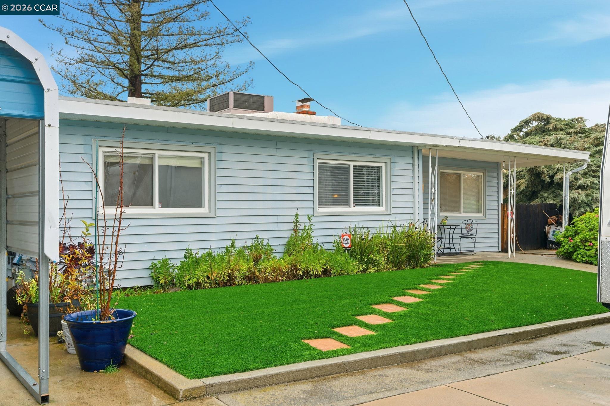 Detail Gallery Image 3 of 42 For 9 Morello Heights Dr, Martinez,  CA 94553 - 3 Beds | 2 Baths