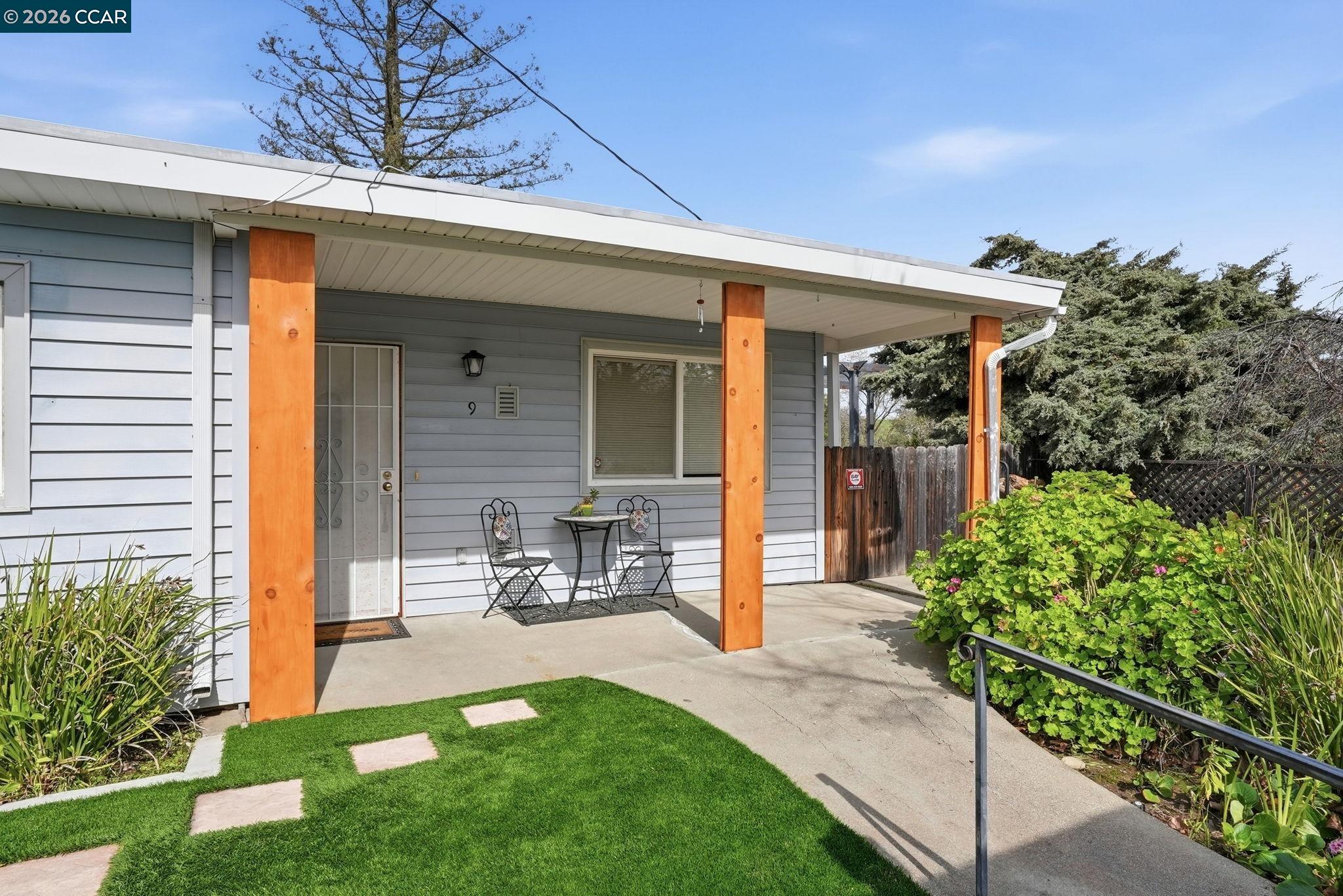 Detail Gallery Image 7 of 56 For 9 Morello Heights Dr, Martinez,  CA 94553 - 3 Beds | 2 Baths