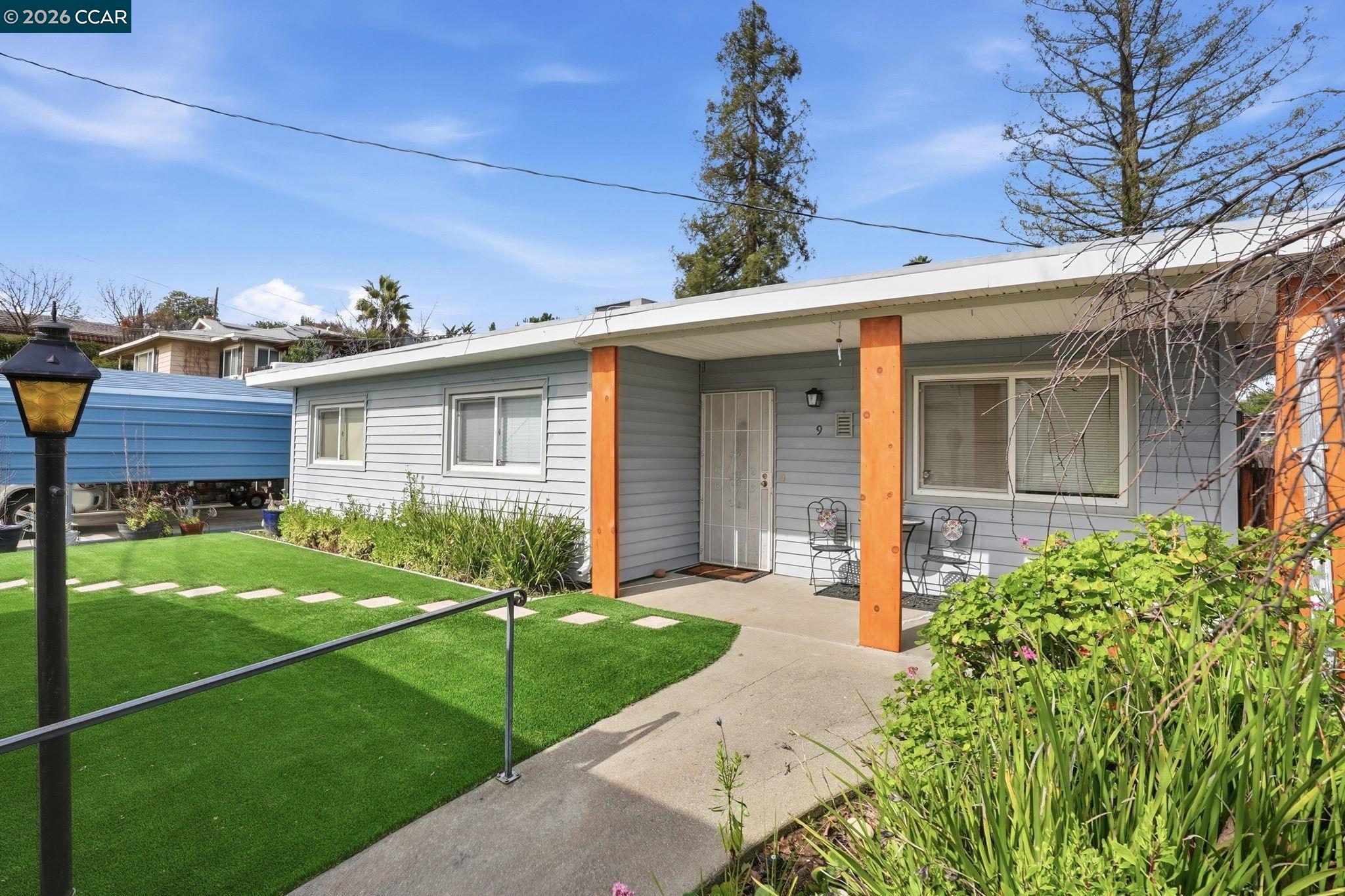 Detail Gallery Image 10 of 56 For 9 Morello Heights Dr, Martinez,  CA 94553 - 3 Beds | 2 Baths