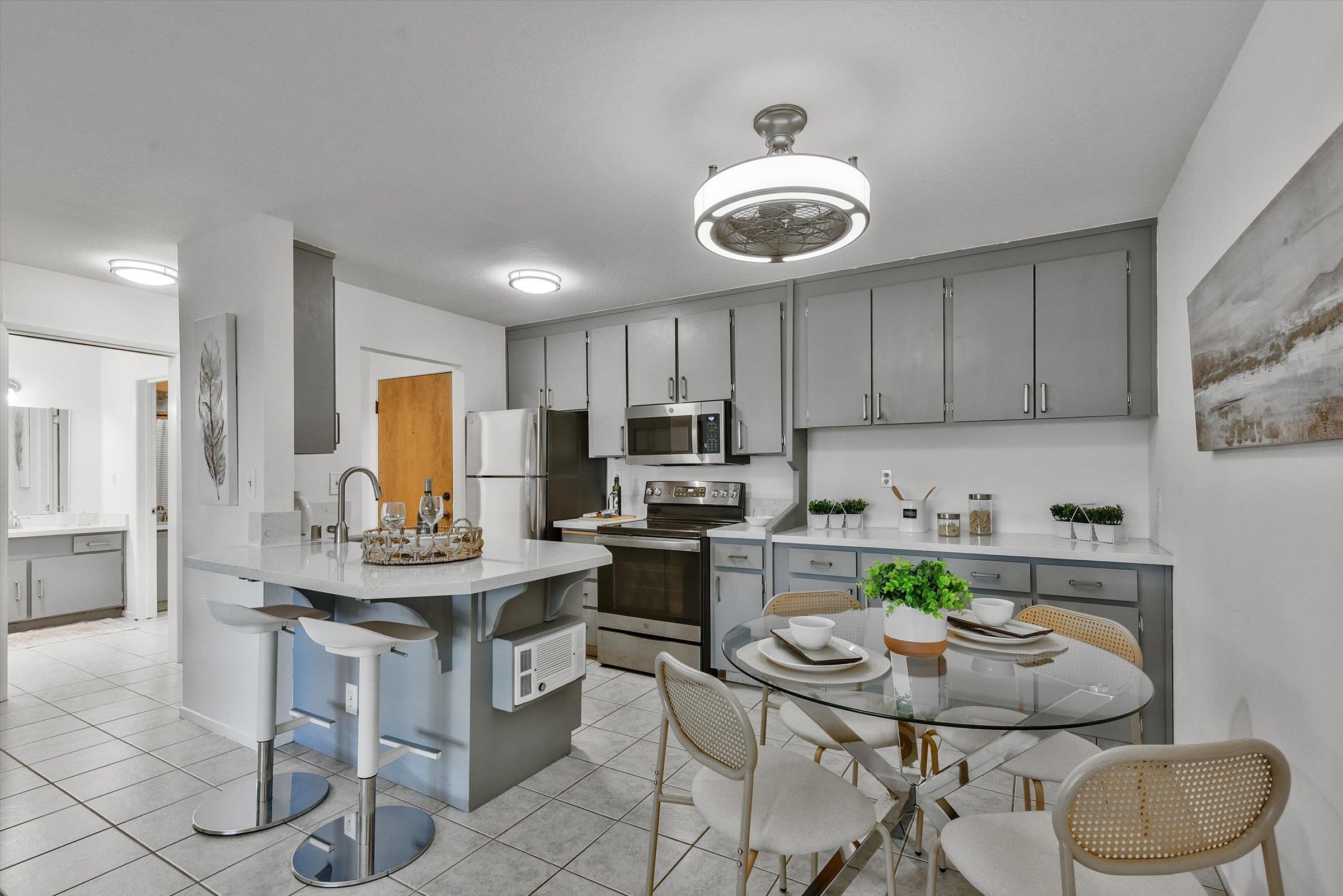 Photo #2: 41124051 Listing: Photo #2