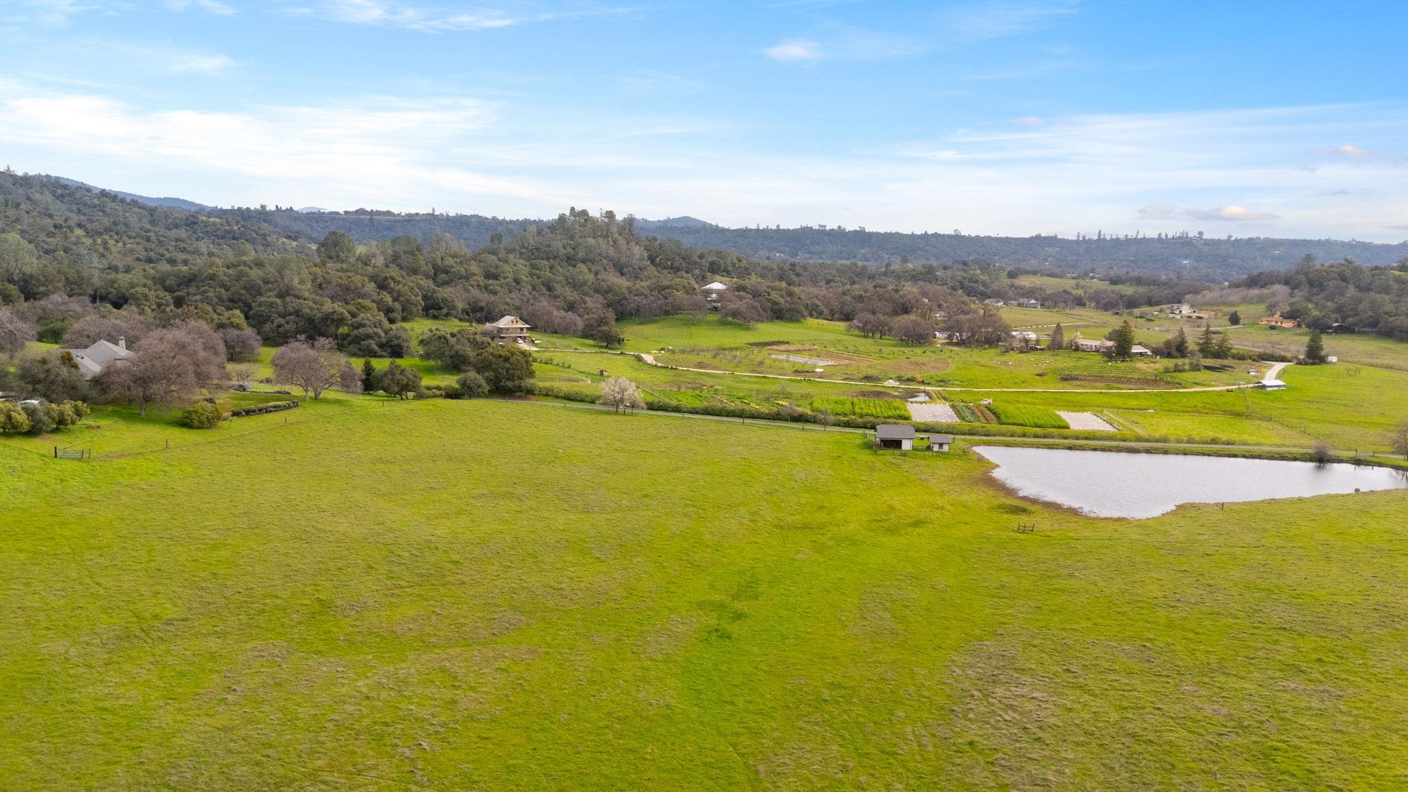 Detail Gallery Image 6 of 59 For 8650 Fraguero Rd, Sonora,  CA 95370 - 3 Beds | 2 Baths