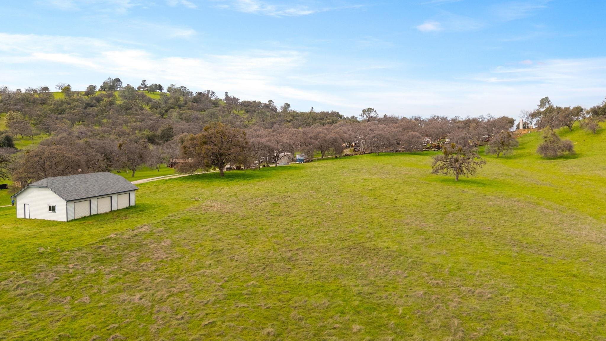 Detail Gallery Image 10 of 59 For 8650 Fraguero Rd, Sonora,  CA 95370 - 3 Beds | 2 Baths