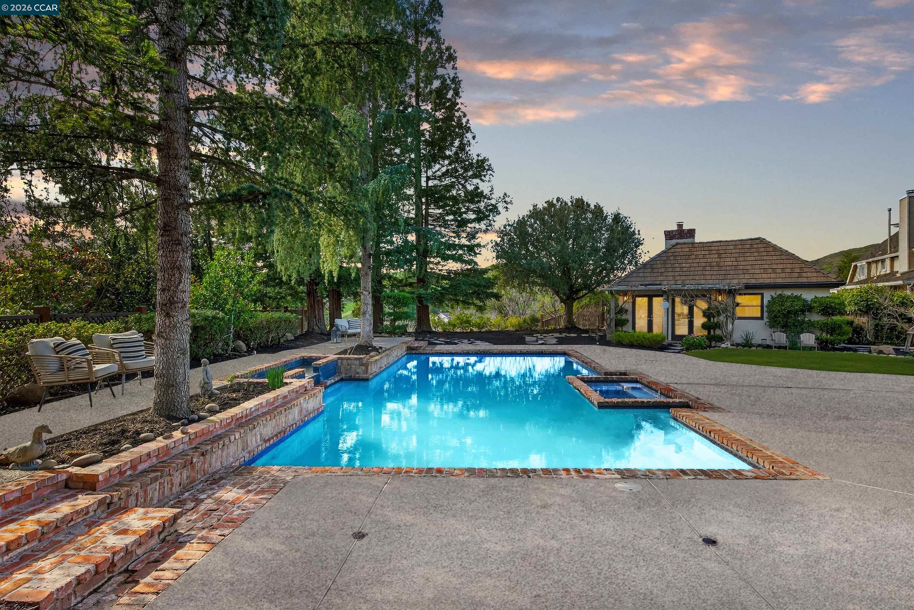 Detail Gallery Image 4 of 60 For 214 S Ridge Ct, Danville,  CA 94506 - 5 Beds | 5/1 Baths