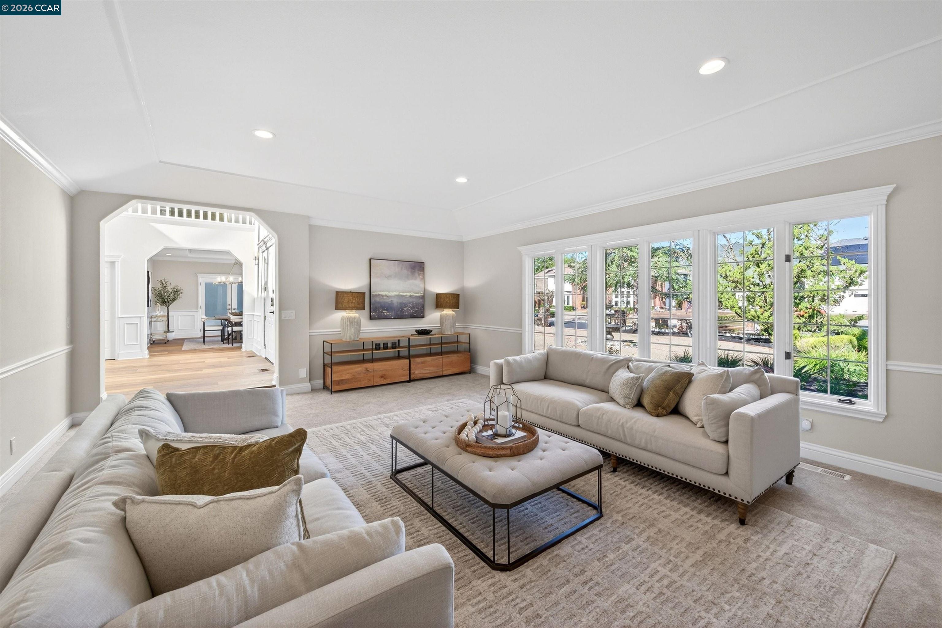 Detail Gallery Image 9 of 60 For 214 S Ridge Ct, Danville,  CA 94506 - 5 Beds | 5/1 Baths