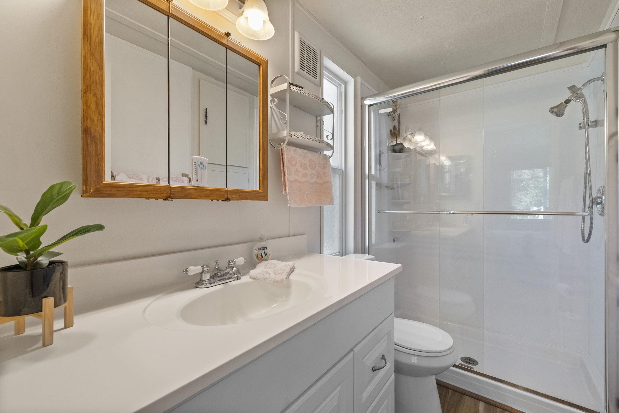 Detail Gallery Image 17 of 31 For 11991 Black Dr, Big Oak Flat,  CA 95305 - 3 Beds | 2 Baths