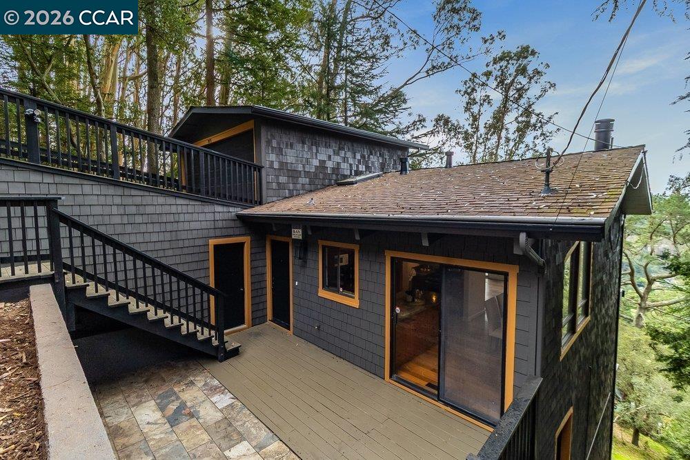 Front Image Thumbnail for CC41124060