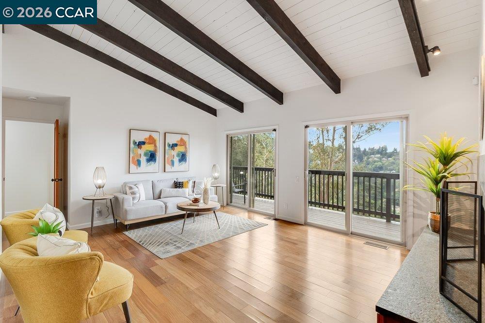 Detail Gallery Image 12 of 57 For 7875 Skyline Blvd, Oakland,  CA 94611 - 3 Beds | 2 Baths