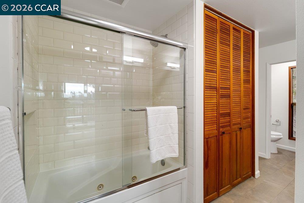 Detail Gallery Image 20 of 57 For 7875 Skyline Blvd, Oakland,  CA 94611 - 3 Beds | 2 Baths