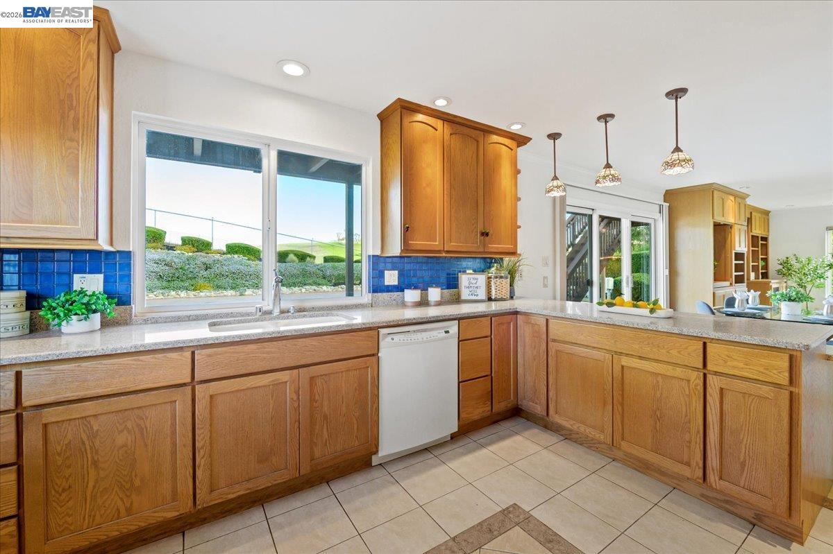 Detail Gallery Image 23 of 53 For 2840 Waverley Way, Livermore,  CA 94551 - 4 Beds | 3 Baths