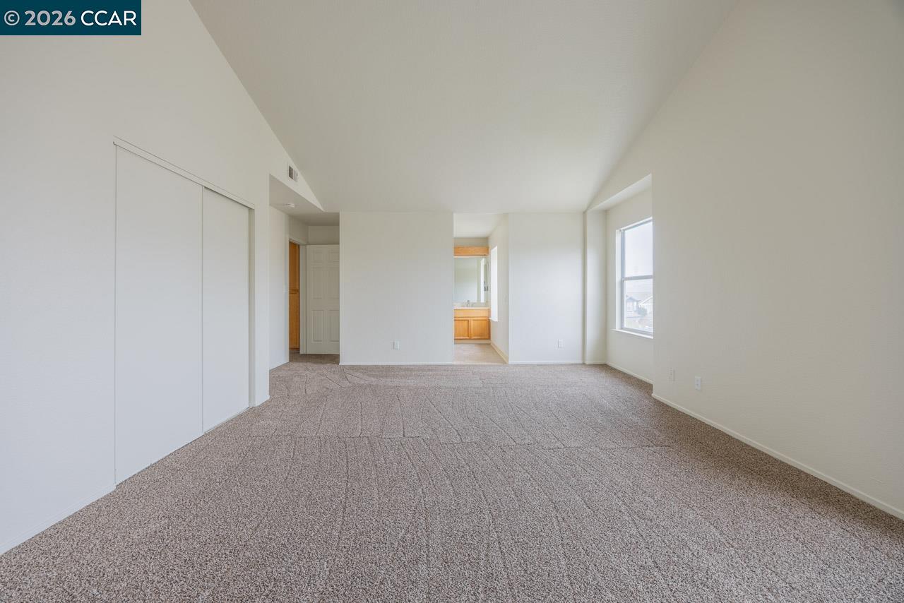 Detail Gallery Image 16 of 21 For 122 Bridgeview Ct, Crockett,  CA 94525 - 4 Beds | 2/1 Baths