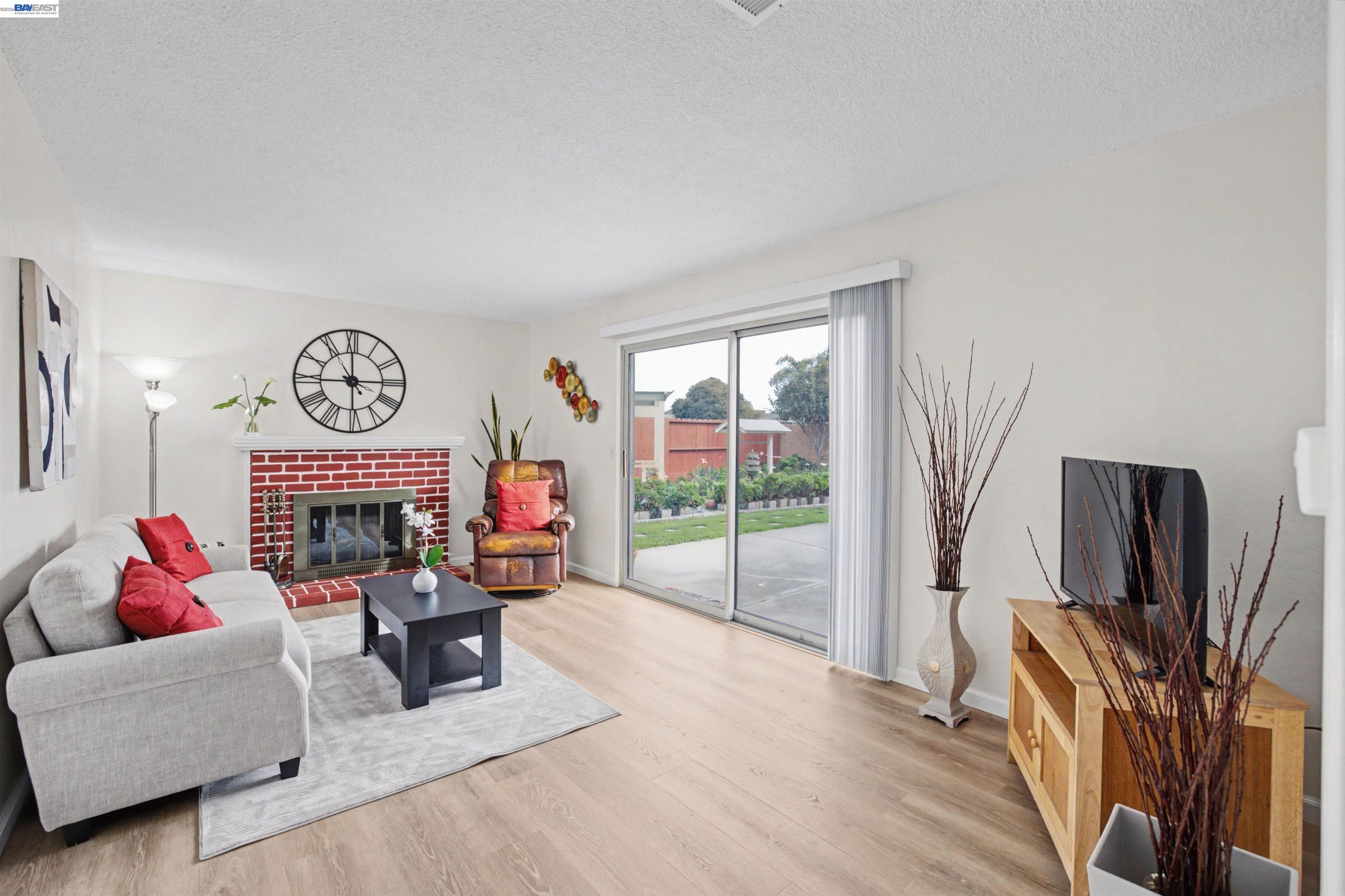 Detail Gallery Image 14 of 60 For 6364 Honeysuckle Dr, Newark,  CA 94560 - 3 Beds | 2 Baths