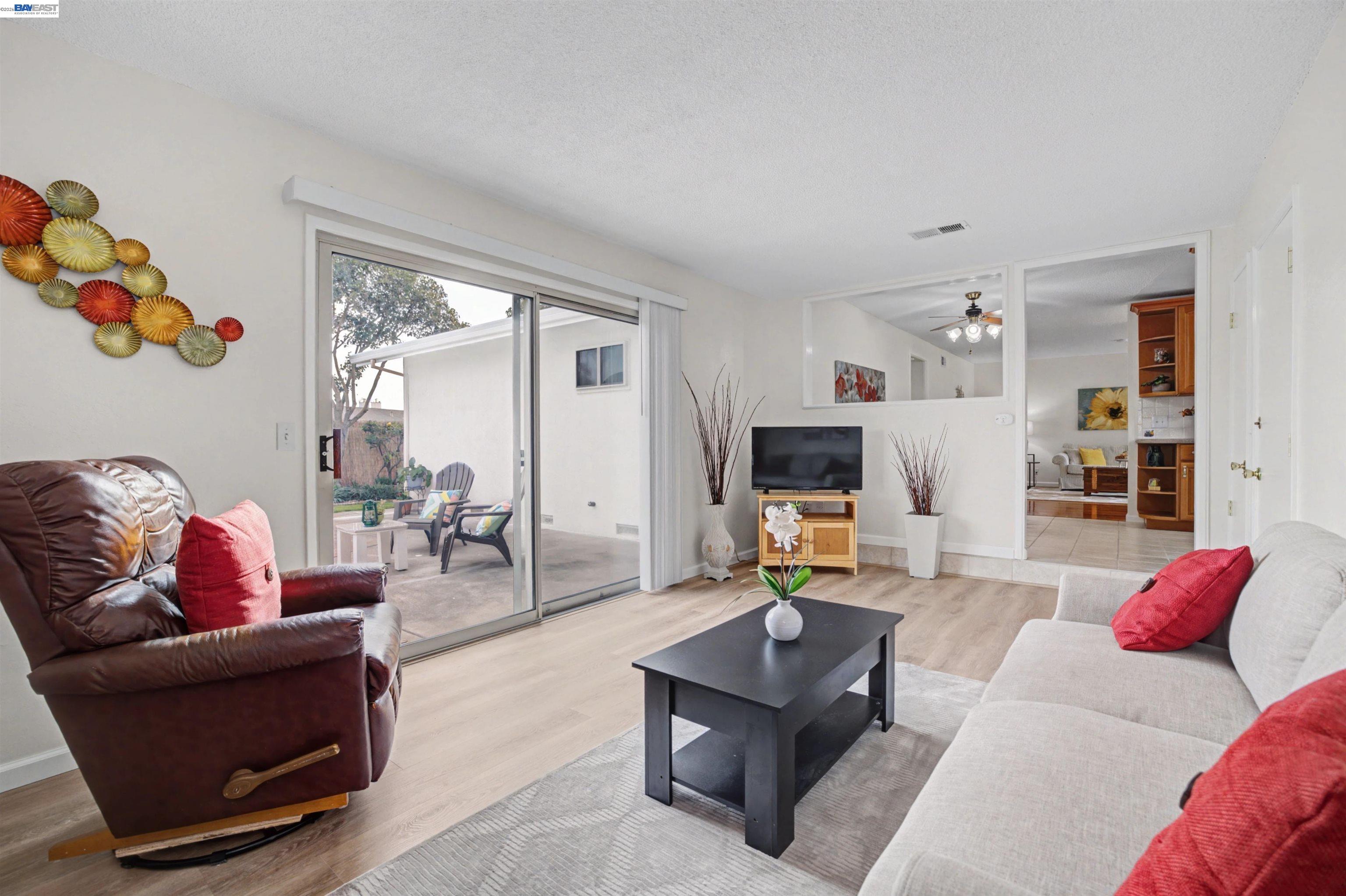 Detail Gallery Image 16 of 60 For 6364 Honeysuckle Dr, Newark,  CA 94560 - 3 Beds | 2 Baths