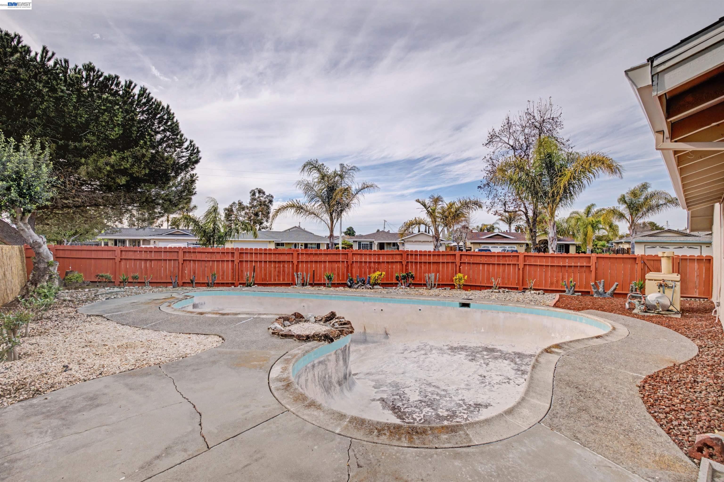 Detail Gallery Image 32 of 60 For 6364 Honeysuckle Dr, Newark,  CA 94560 - 3 Beds | 2 Baths