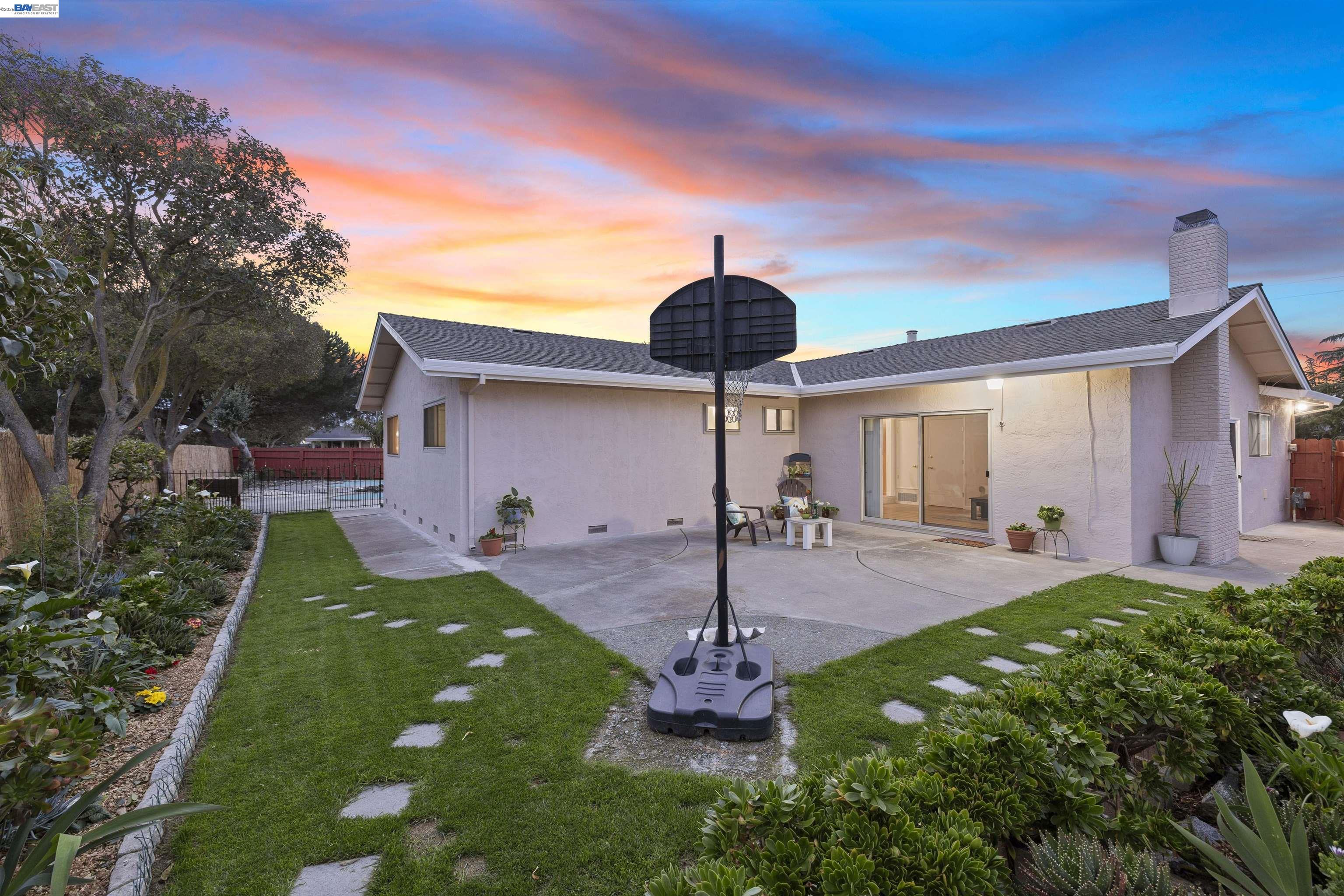 Detail Gallery Image 47 of 60 For 6364 Honeysuckle Dr, Newark,  CA 94560 - 3 Beds | 2 Baths