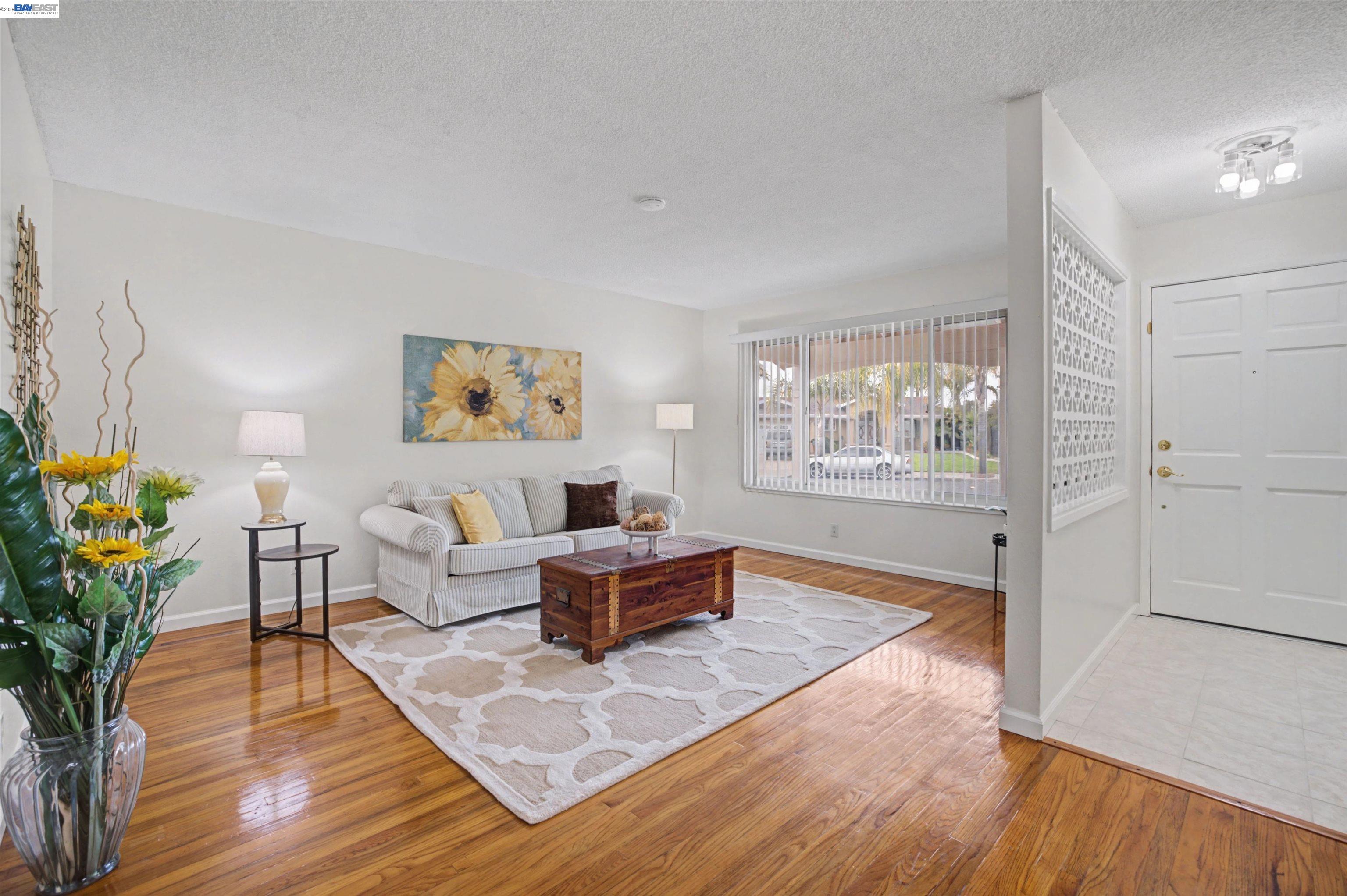 Detail Gallery Image 6 of 60 For 6364 Honeysuckle Dr, Newark,  CA 94560 - 3 Beds | 2 Baths