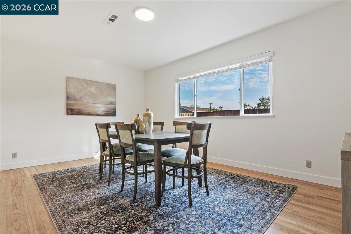 Detail Gallery Image 15 of 37 For 407 Roanoke Dr, Martinez,  CA 94553 - 3 Beds | 2 Baths