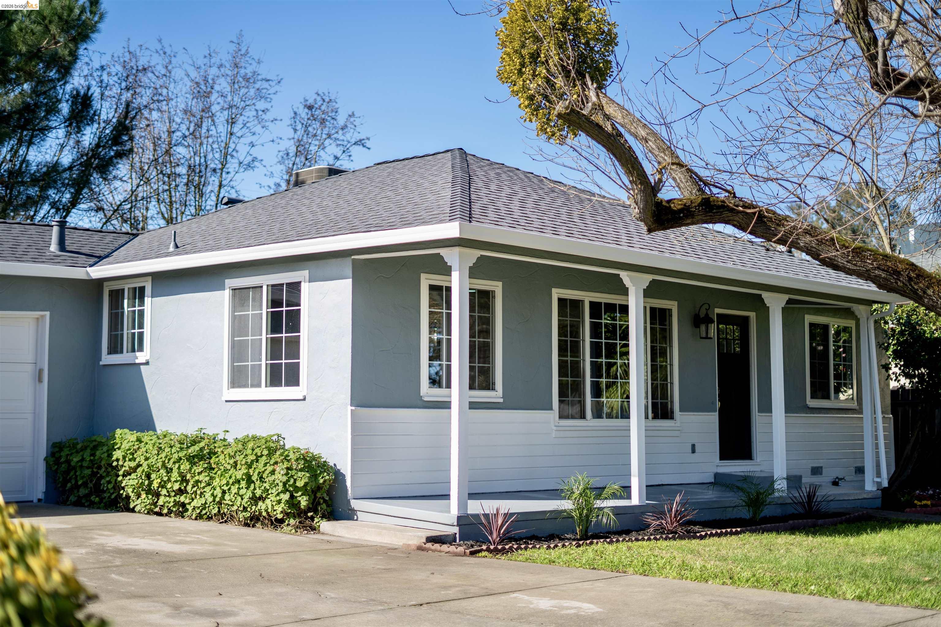 Front Image Thumbnail for EB41124077