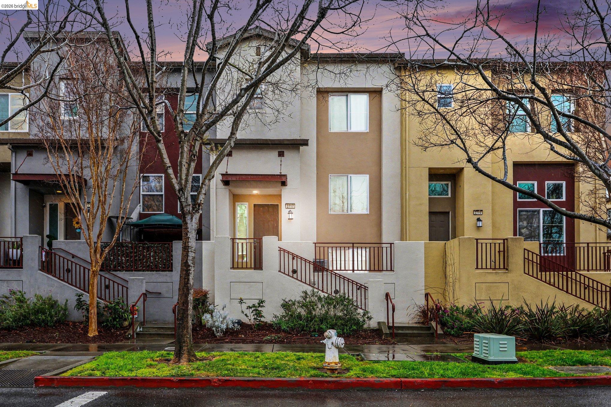 Front Image Thumbnail for EB41124078