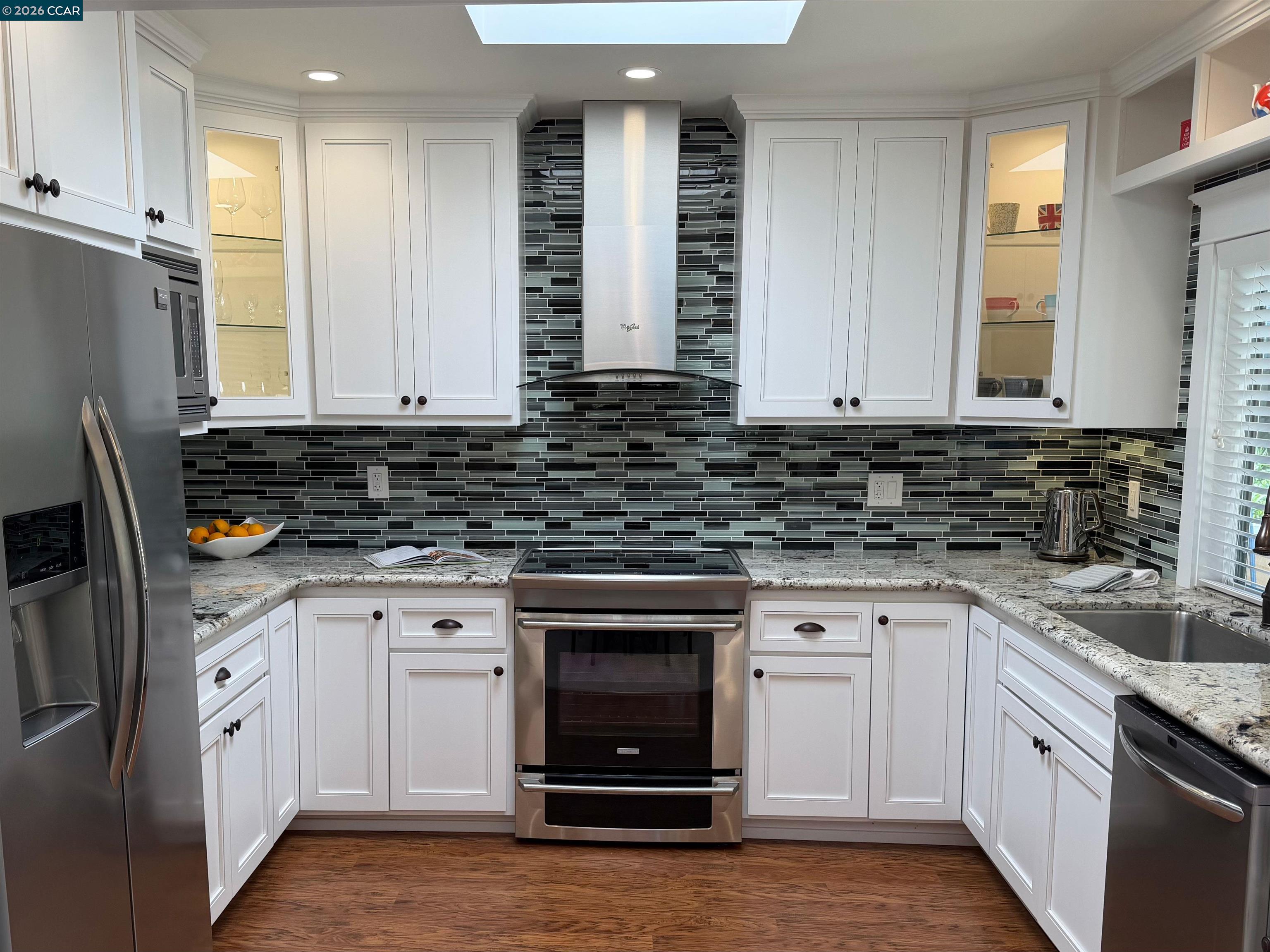 Photo #2: 41124079 Listing: Photo #2