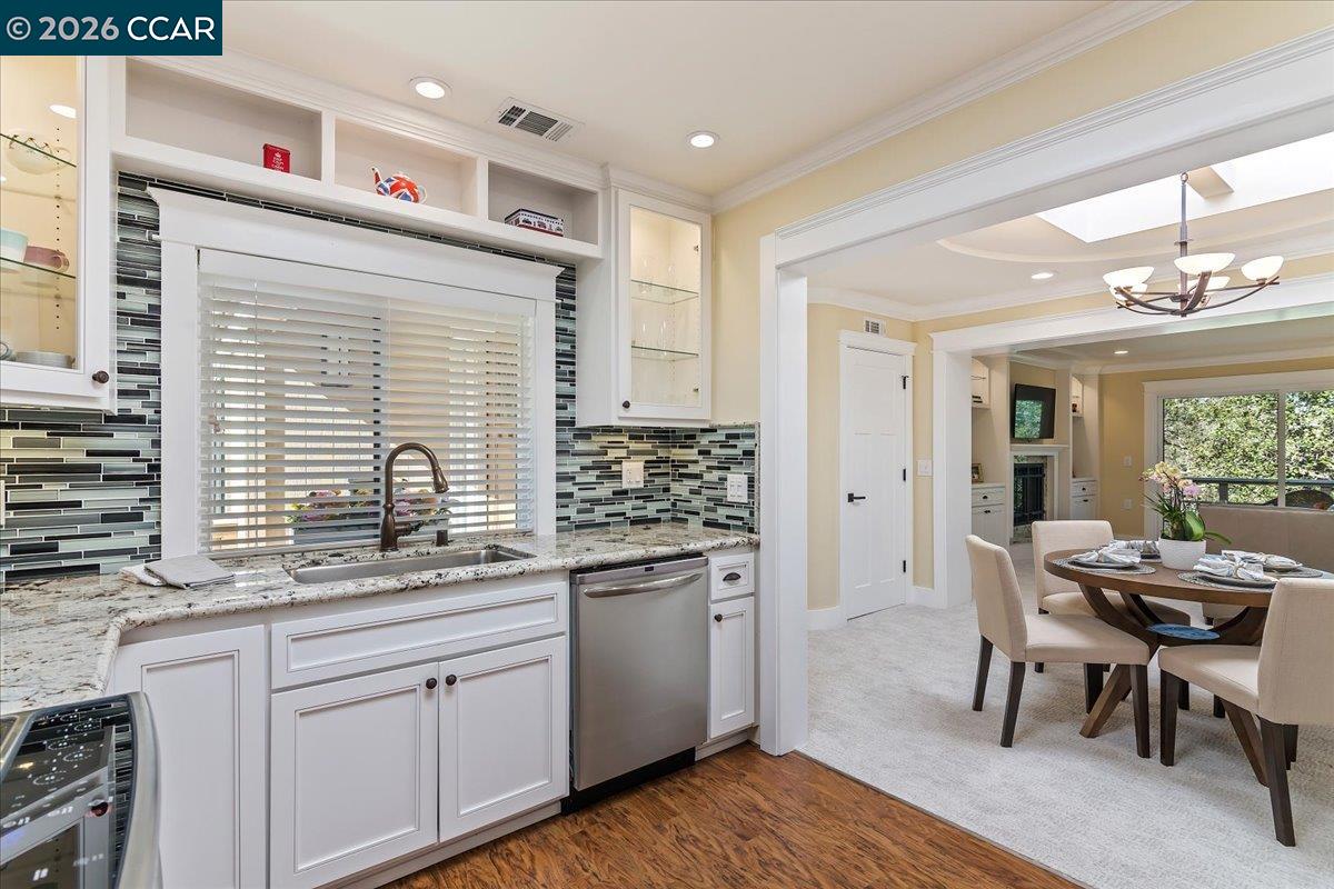 Detail Gallery Image 9 of 26 For 1332 Running Springs Rd #1,  Walnut Creek,  CA 94595 - 2 Beds | 2 Baths